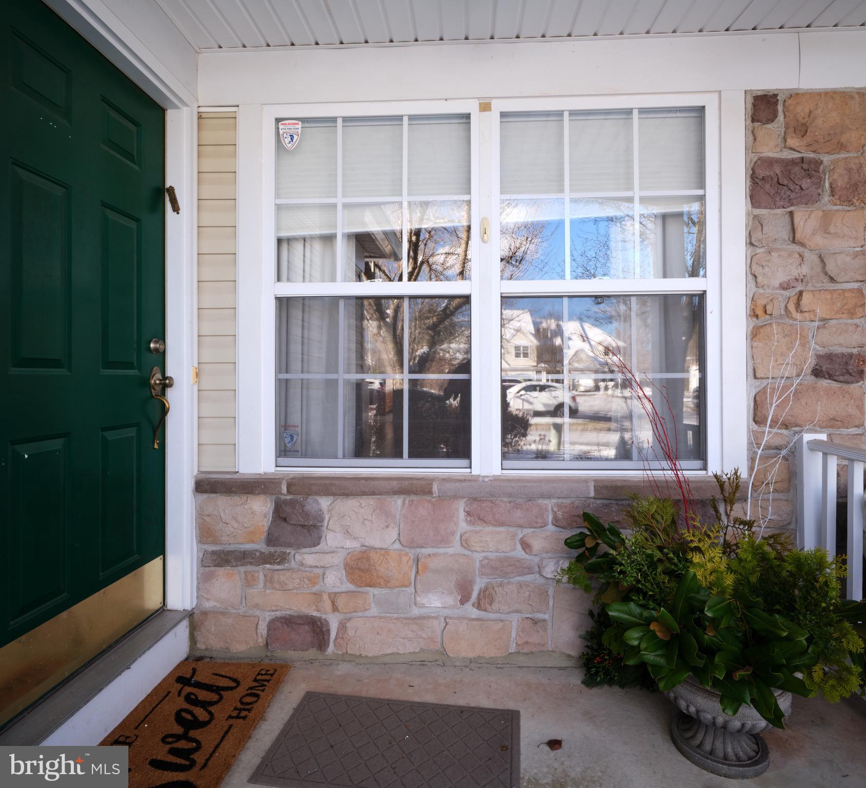 WILSHIRE HUNT - Residential Lease