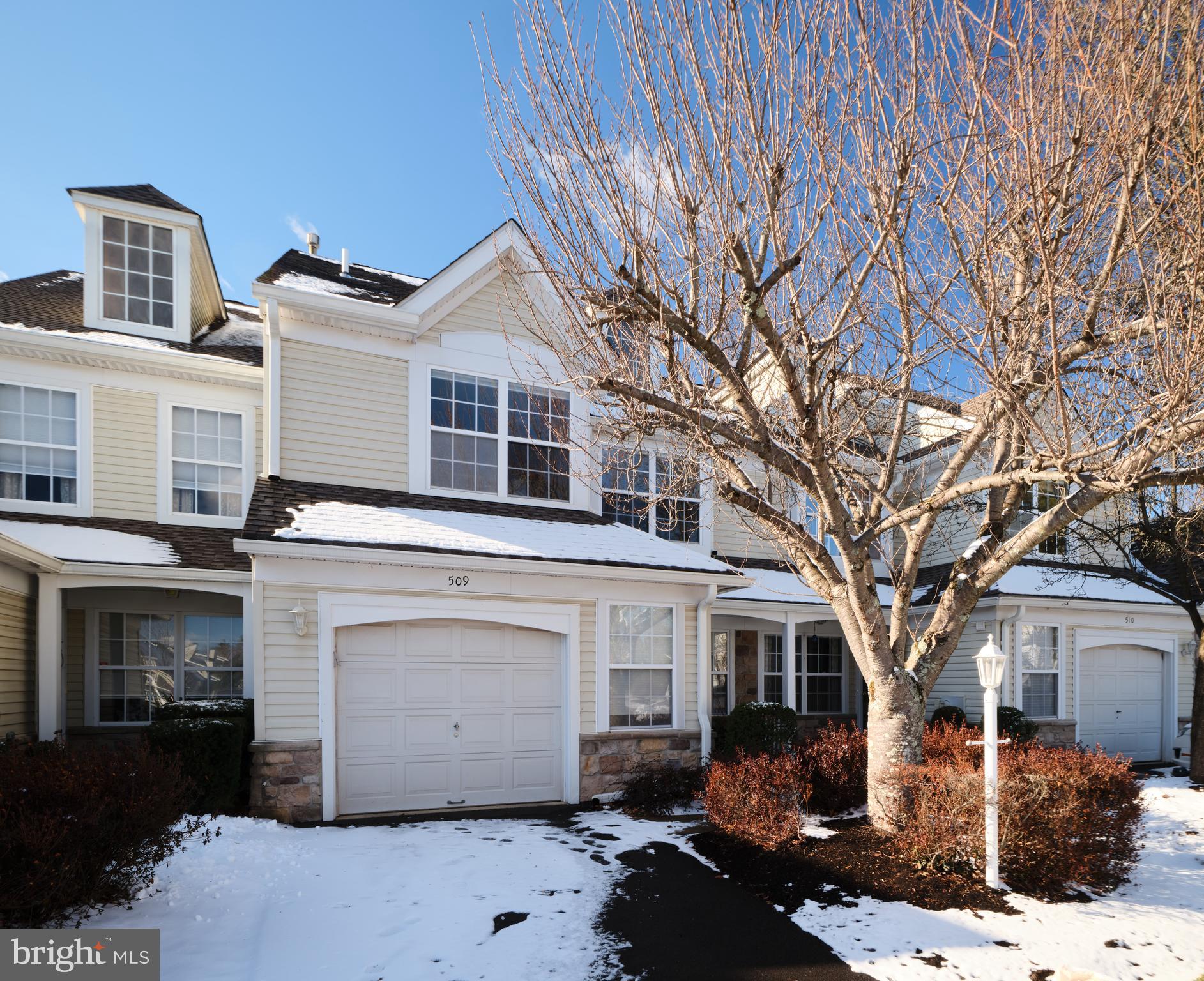 WILSHIRE HUNT - Residential Lease