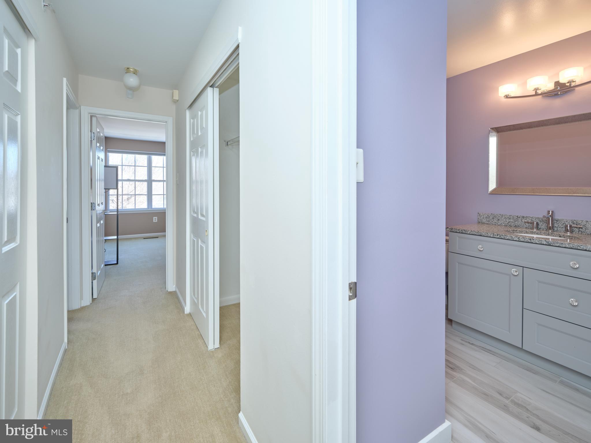 WILSHIRE HUNT - Residential Lease