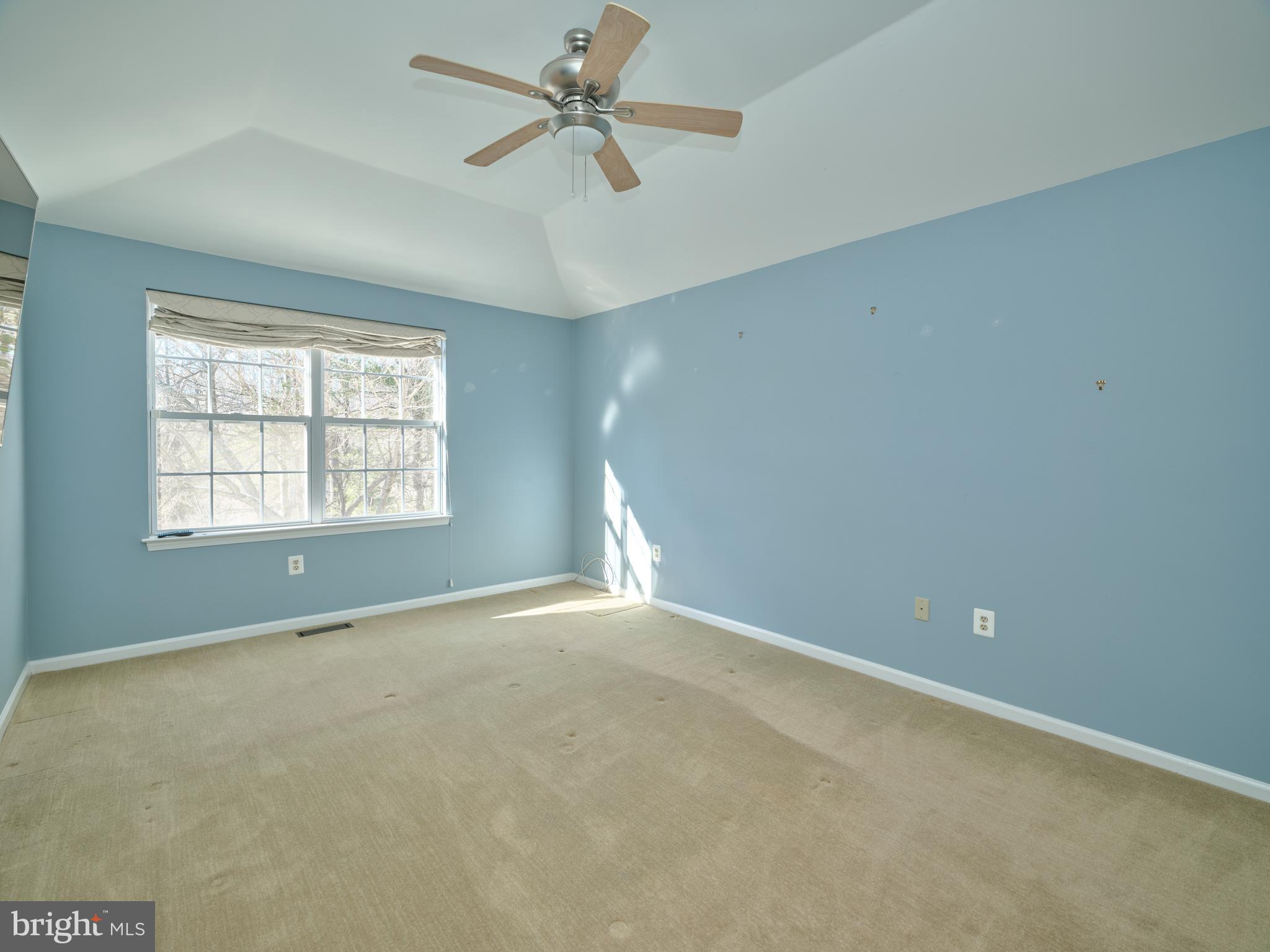 WILSHIRE HUNT - Residential Lease