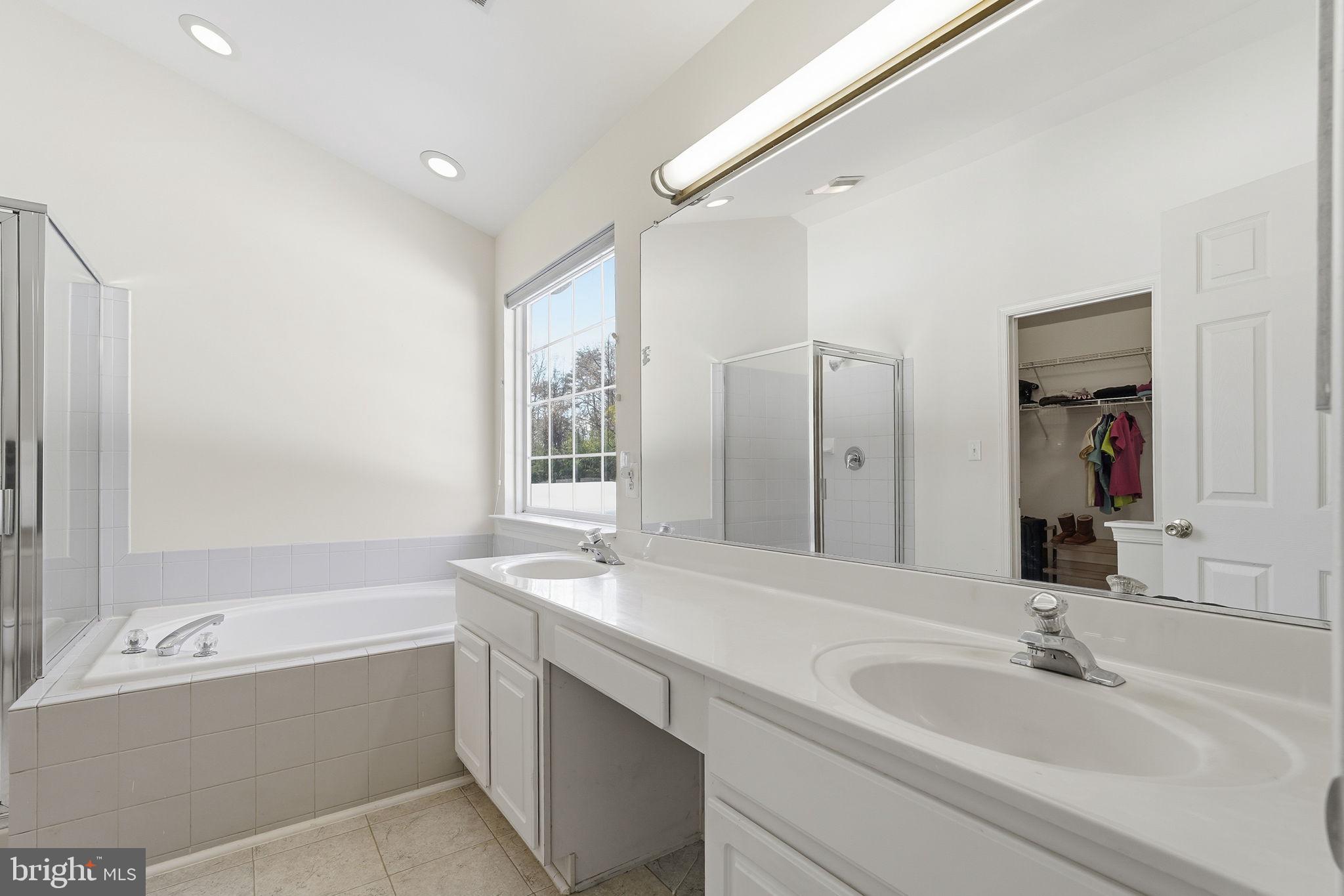 THE FOREST AT SOUTHRUN - Residential