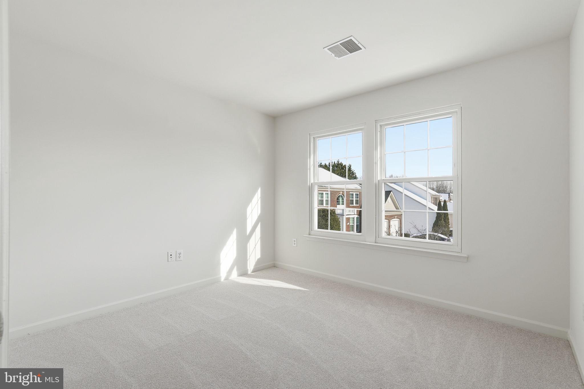 THE FOREST AT SOUTHRUN - Residential