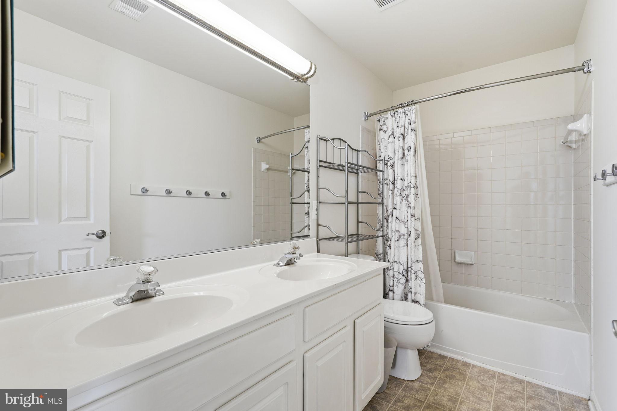 THE FOREST AT SOUTHRUN - Residential