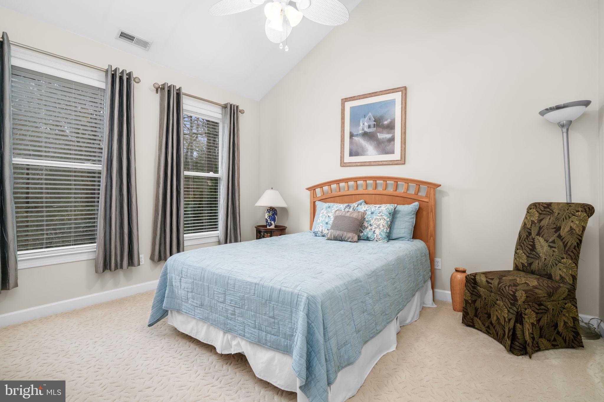 GOLF CLUB SHORES I - Residential