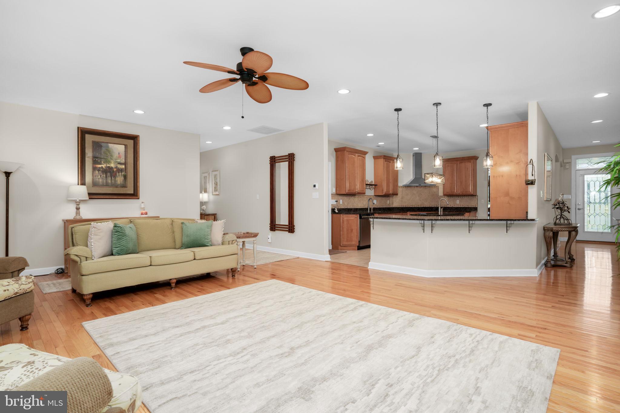 GOLF CLUB SHORES I - Residential