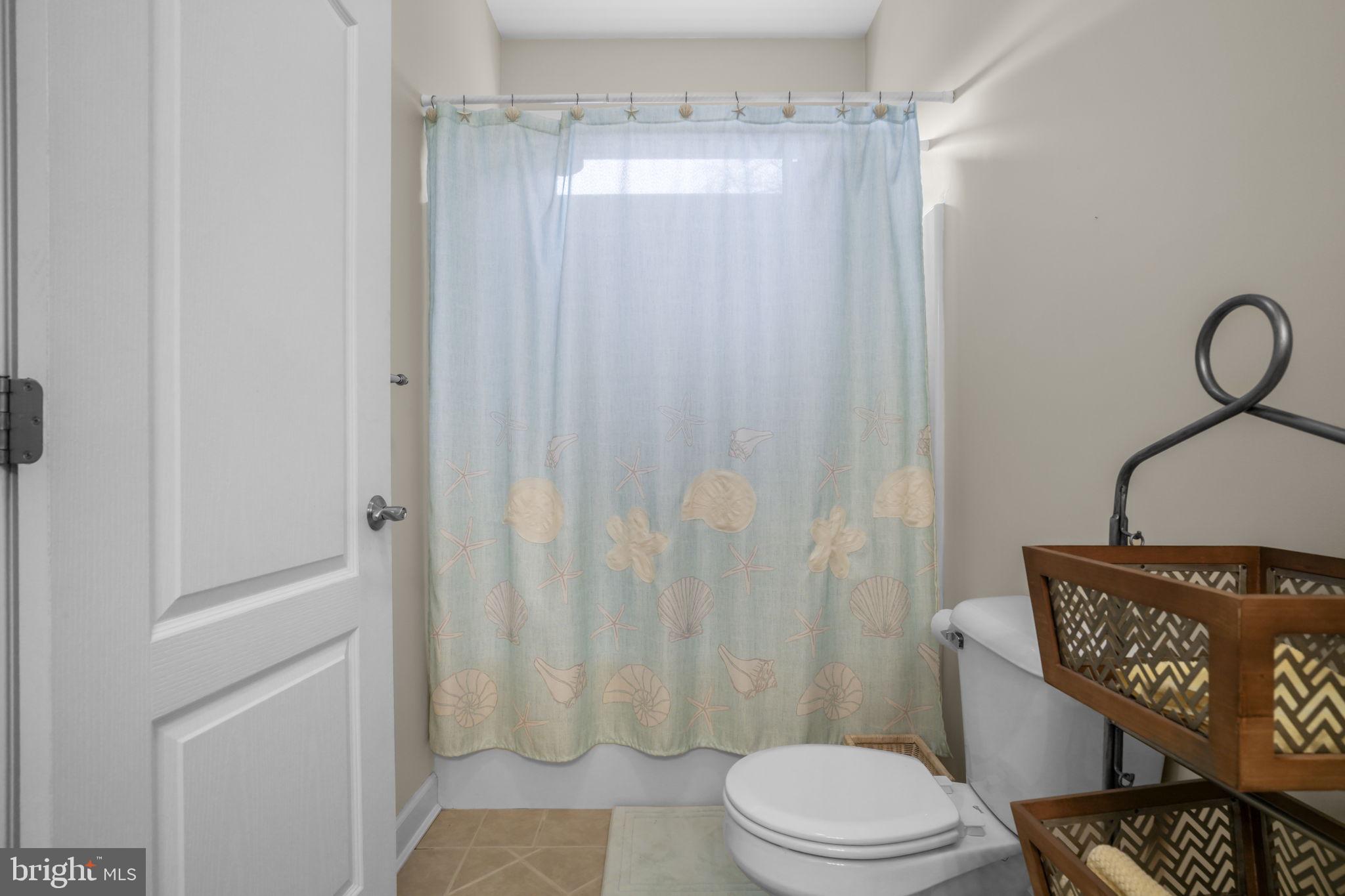 GOLF CLUB SHORES I - Residential