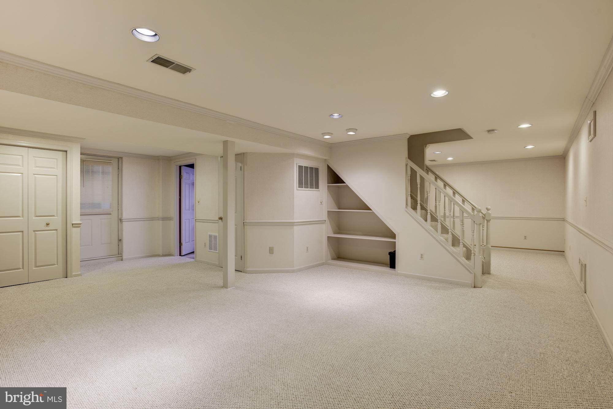 VILLAGE OF HARPERS CHOICE - Residential