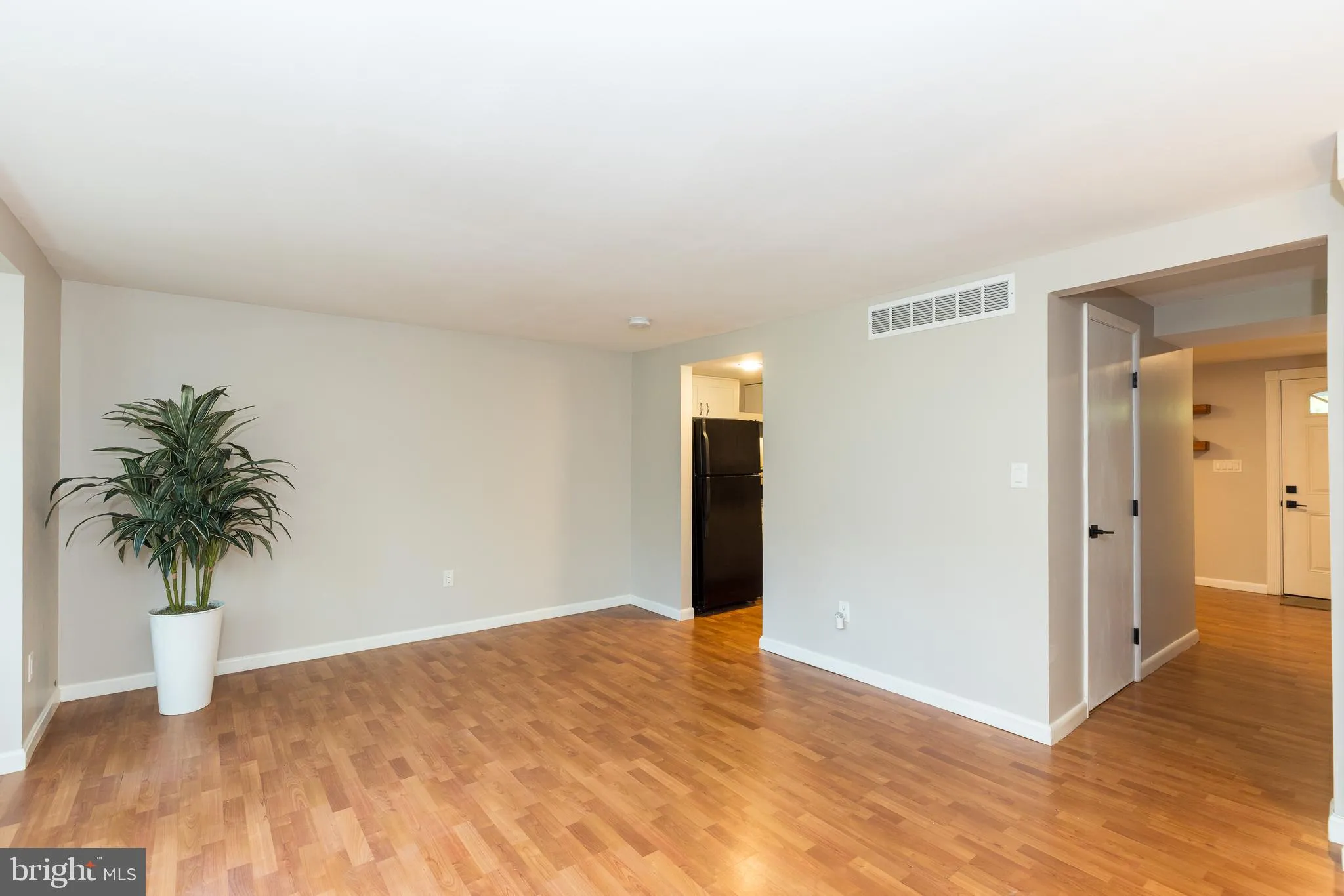 Columbia, Maryland 21044, United States, 4 Bedrooms Bedrooms, ,3 BathroomsBathrooms,Residential,Coming Soon,172275