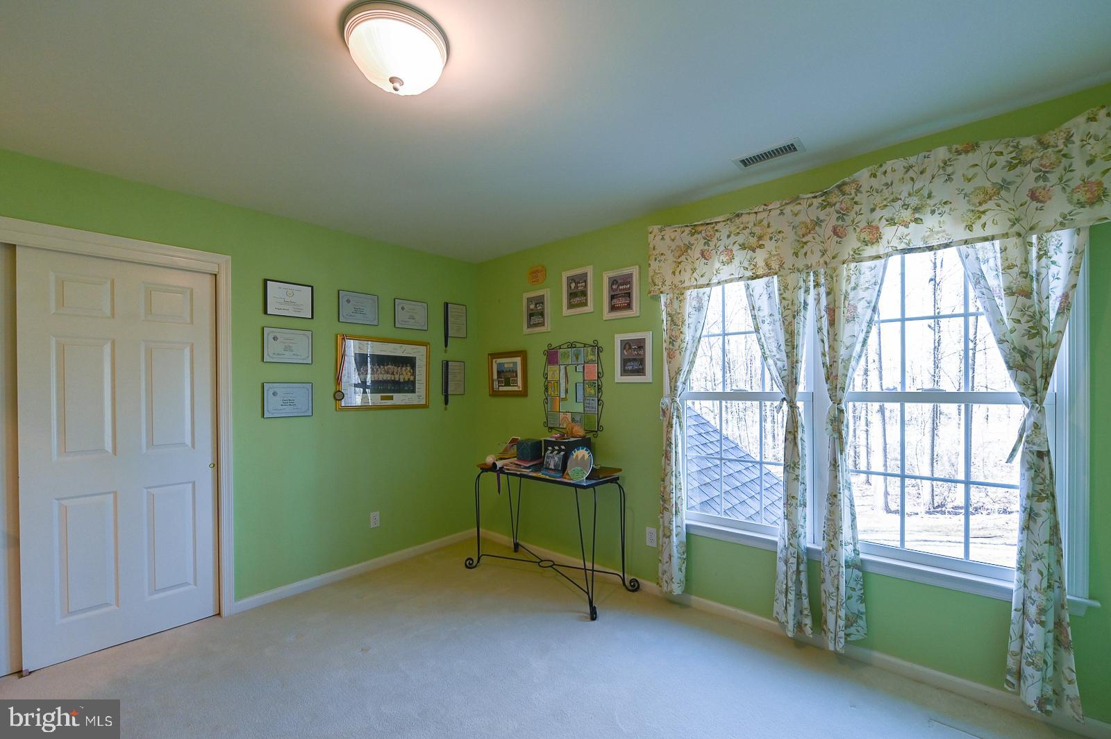 WHITEHORSE - Residential