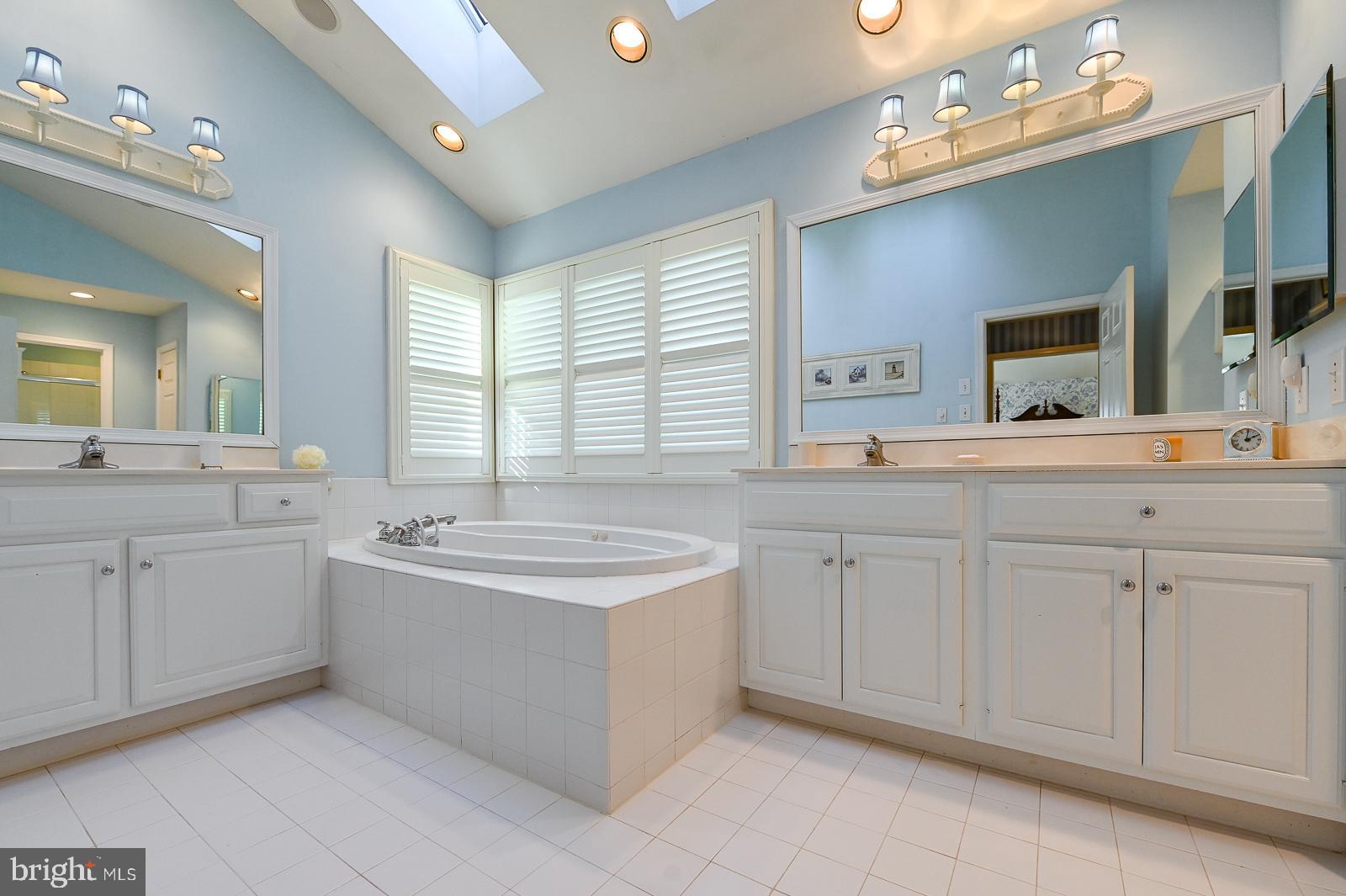 WHITEHORSE - Residential