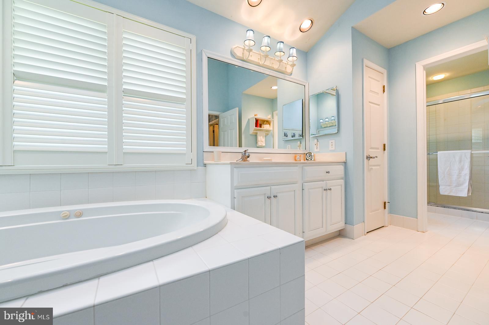 WHITEHORSE - Residential