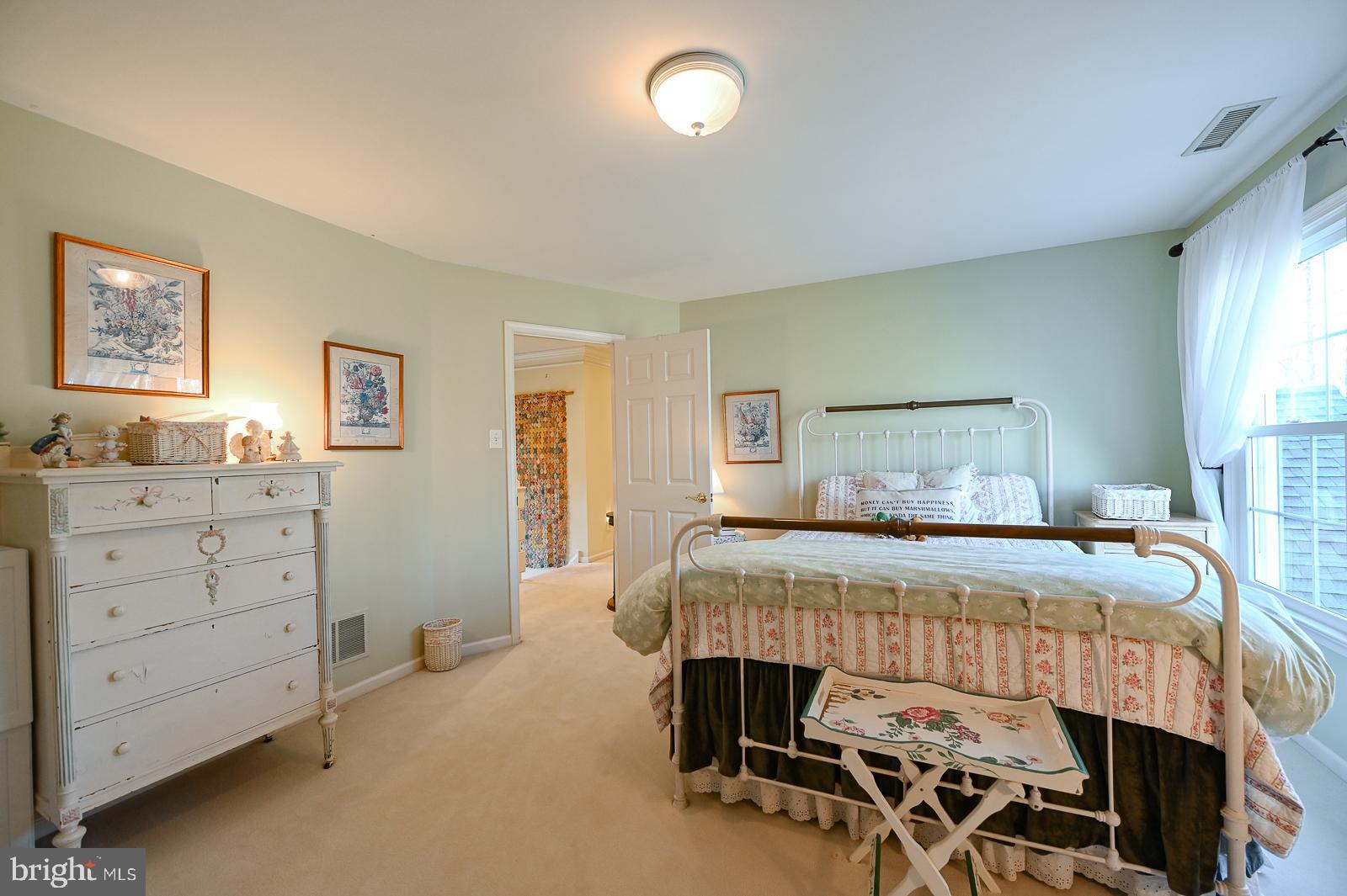 WHITEHORSE - Residential