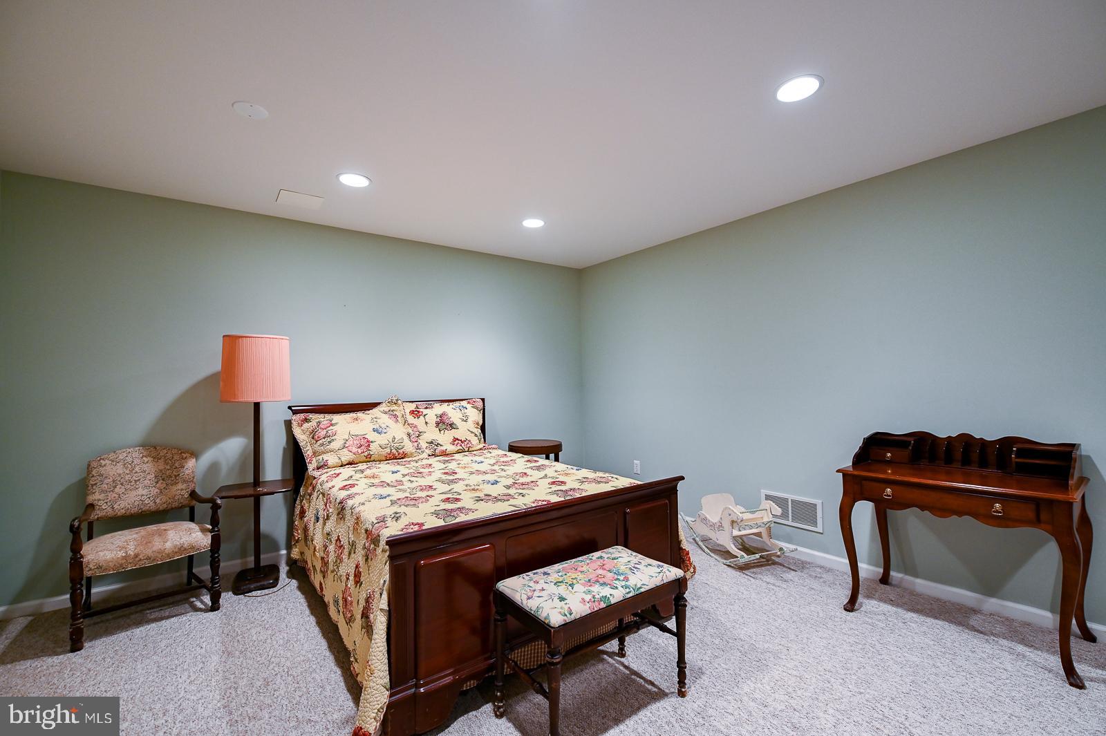 WHITEHORSE - Residential