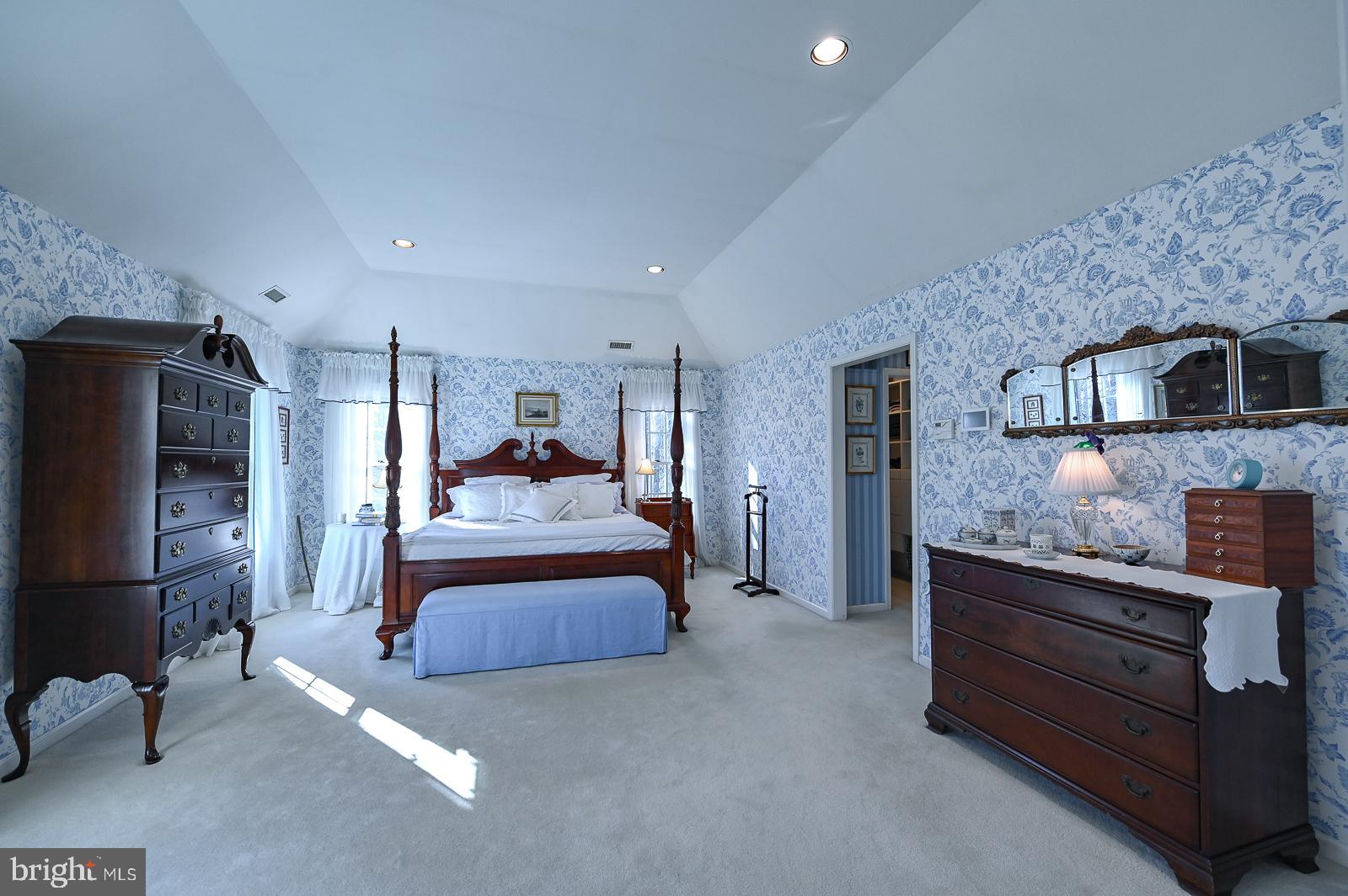 WHITEHORSE - Residential