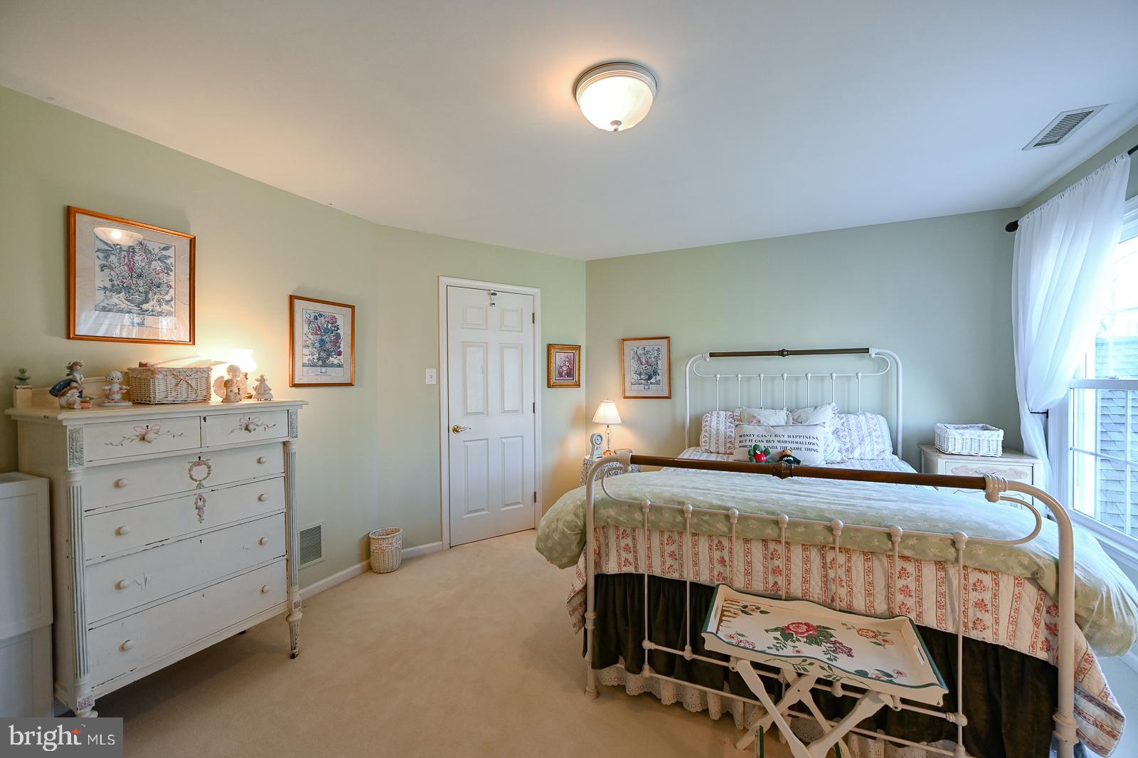 WHITEHORSE - Residential