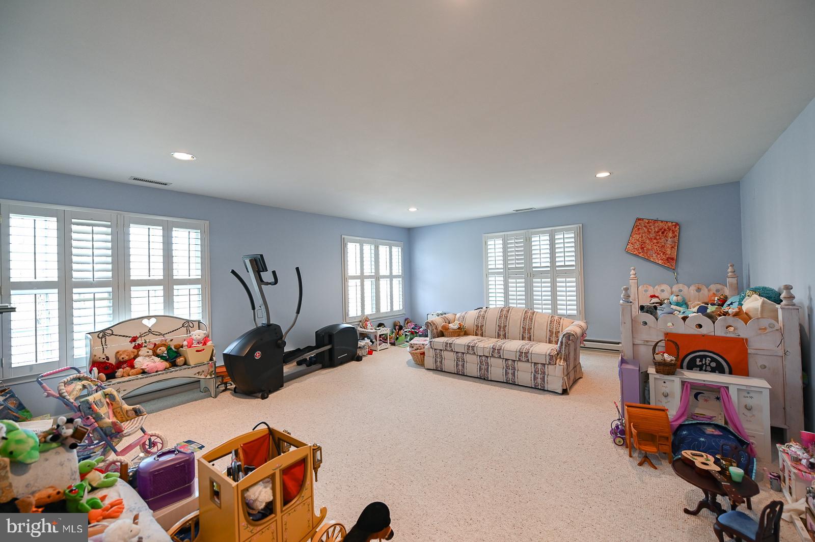 WHITEHORSE - Residential