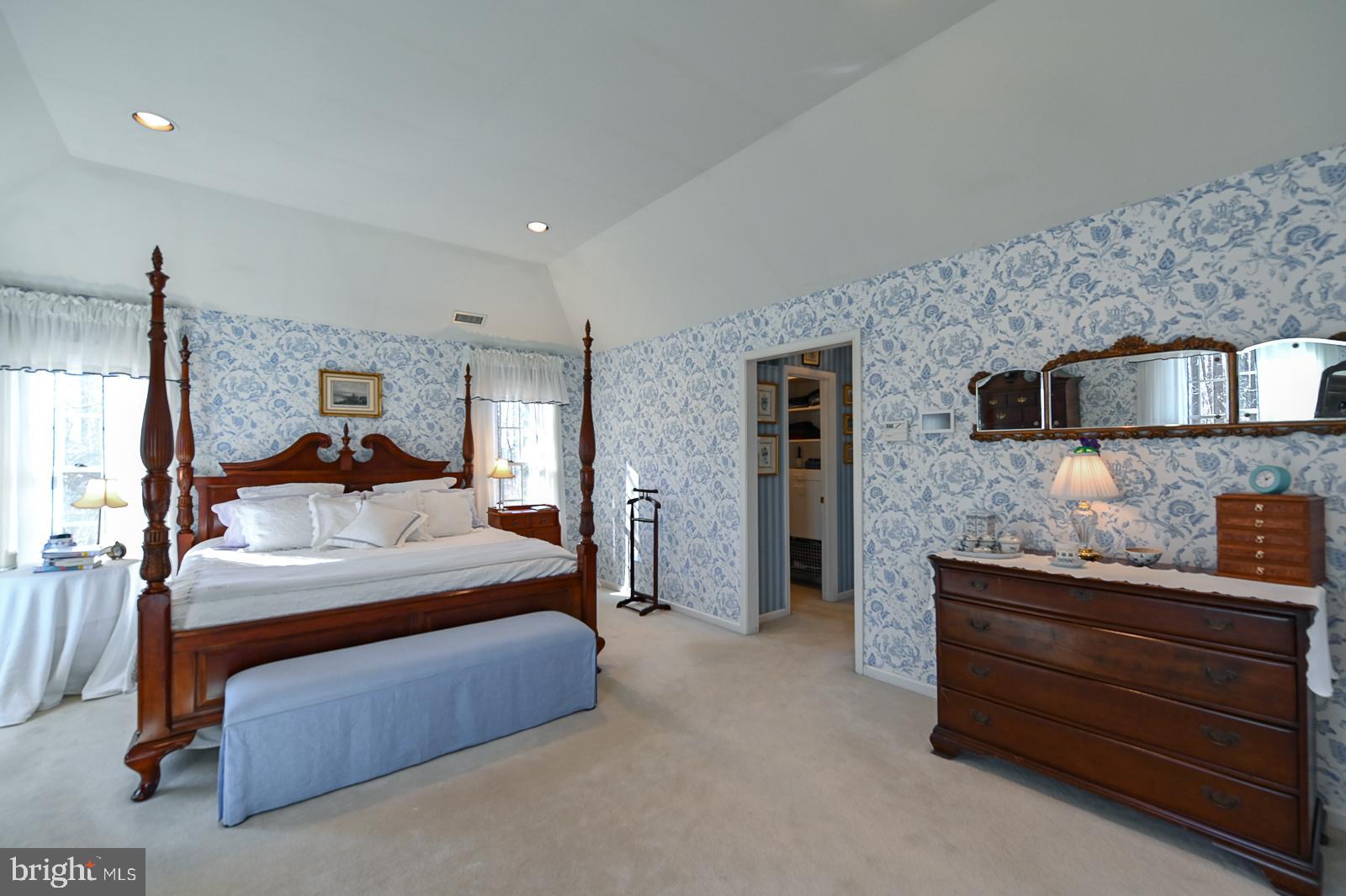 WHITEHORSE - Residential