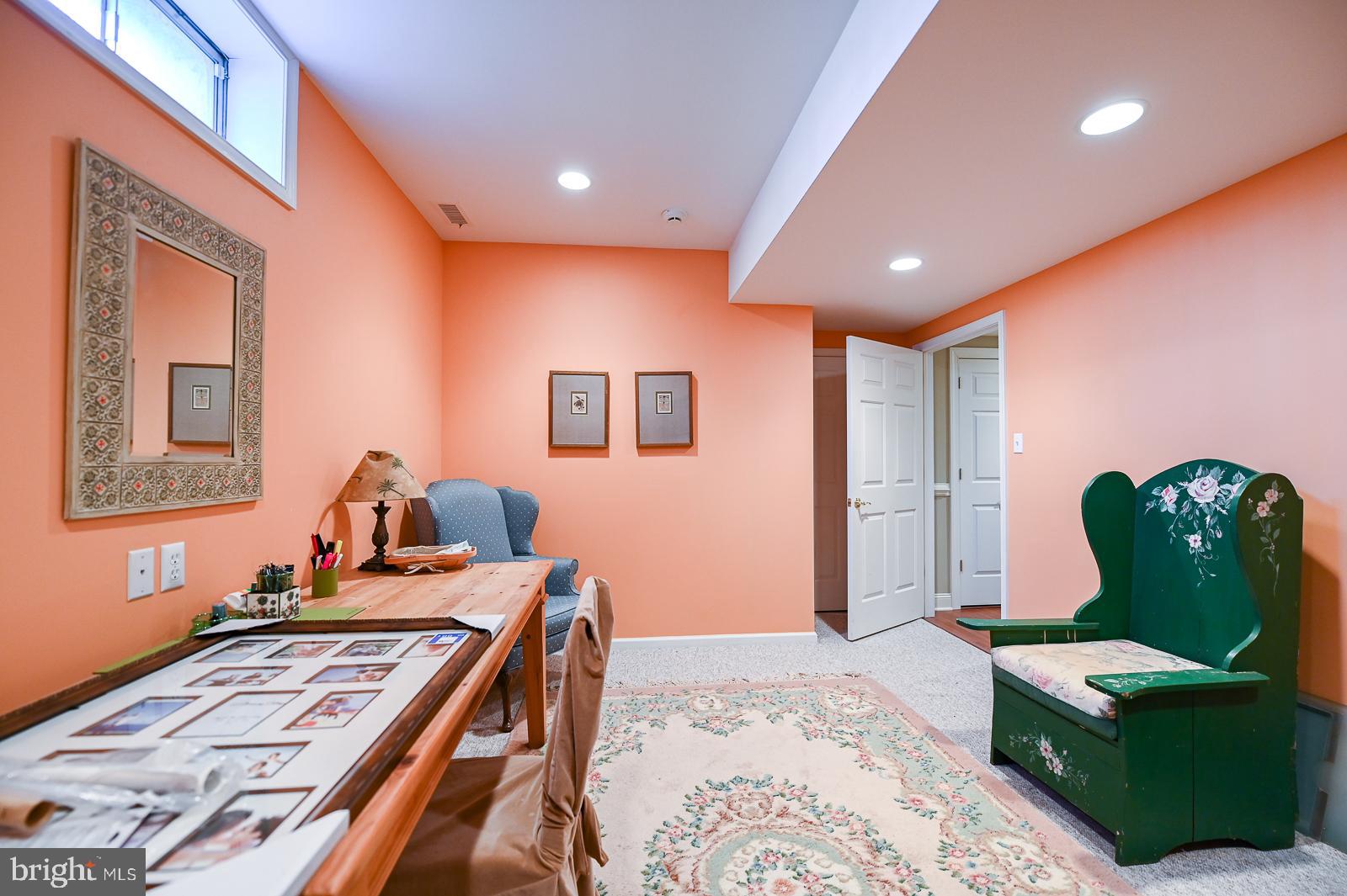 WHITEHORSE - Residential