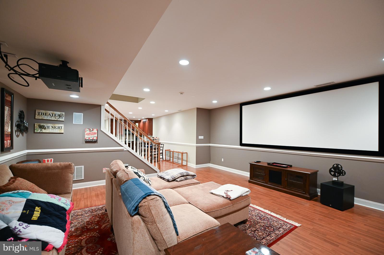 WHITEHORSE - Residential