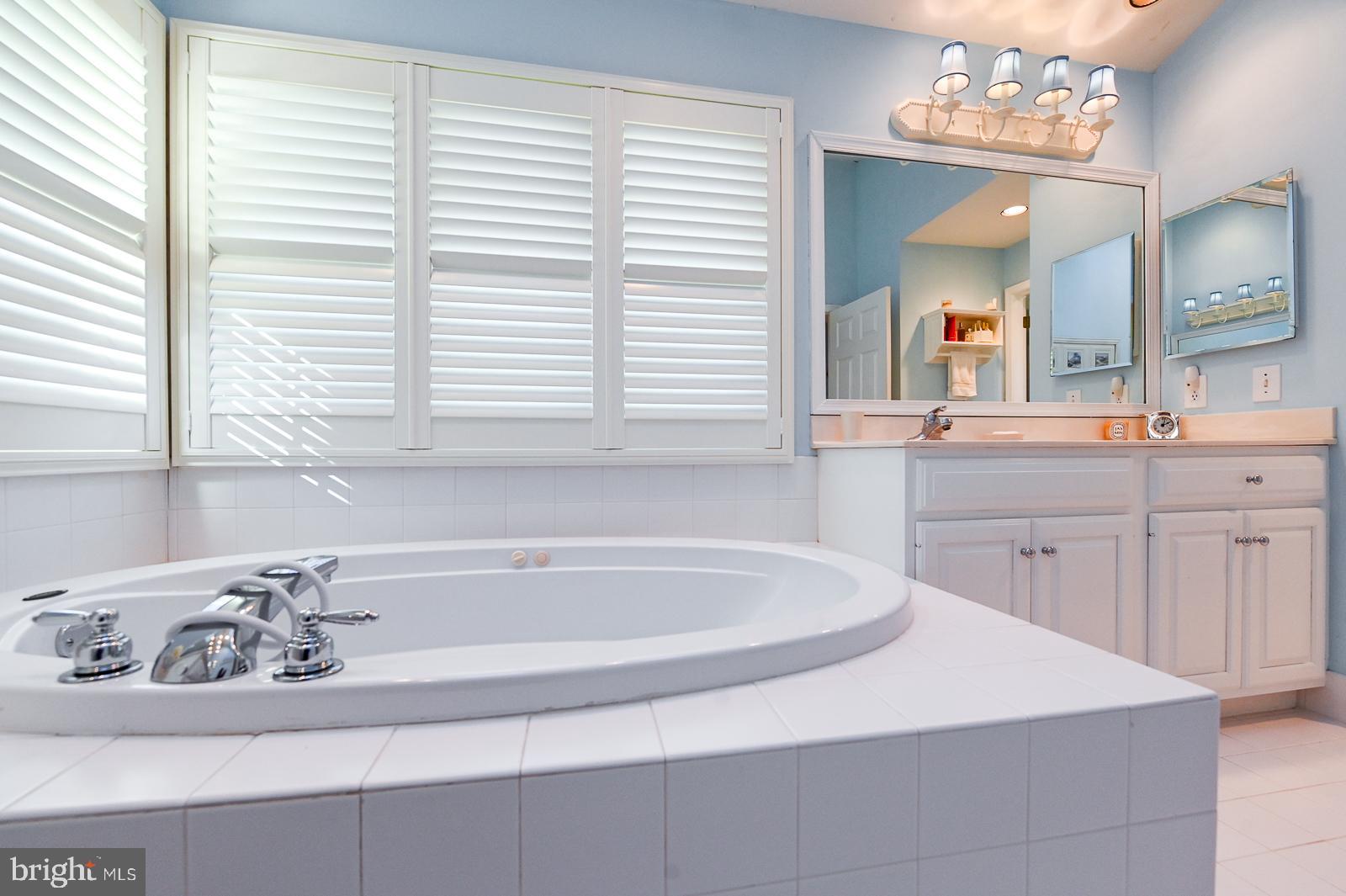 WHITEHORSE - Residential