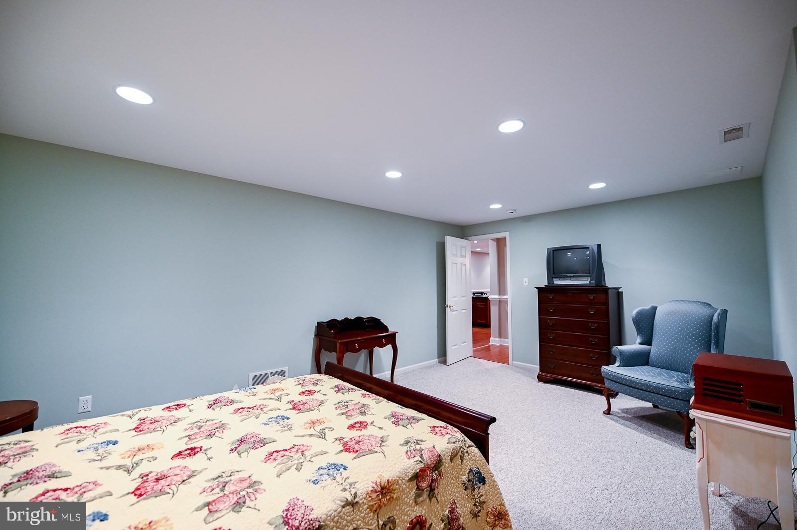 WHITEHORSE - Residential