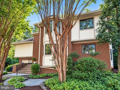 Photo of 3029 Oregon Knolls Drive NW, WASHINGTON, DC 20015 (MLS # DCDC2283798)