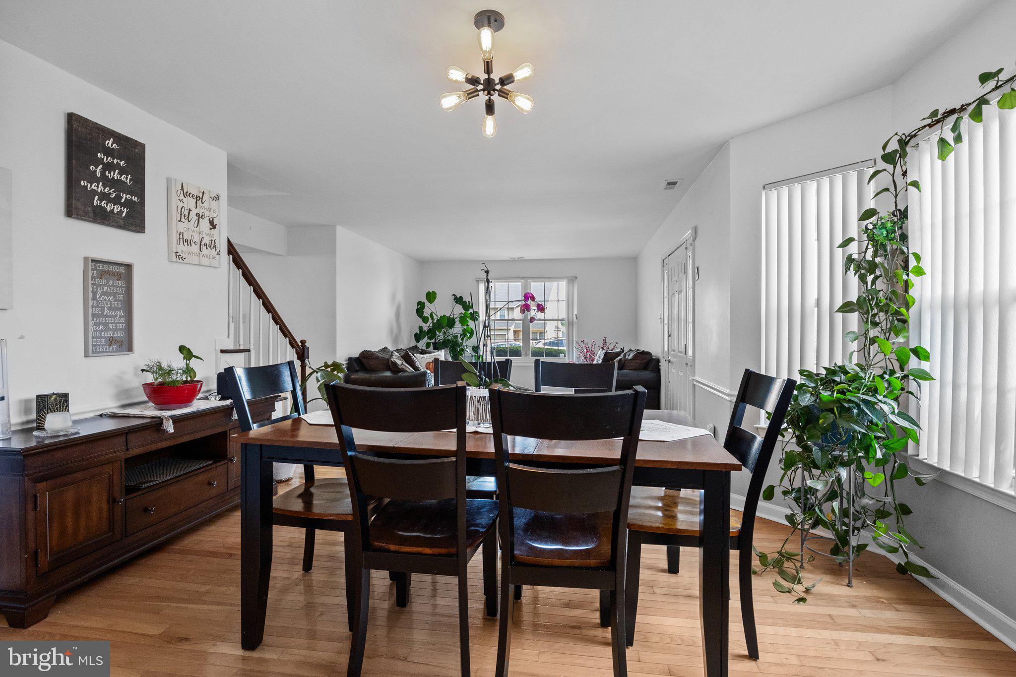 100 ACRE WOODS - Residential