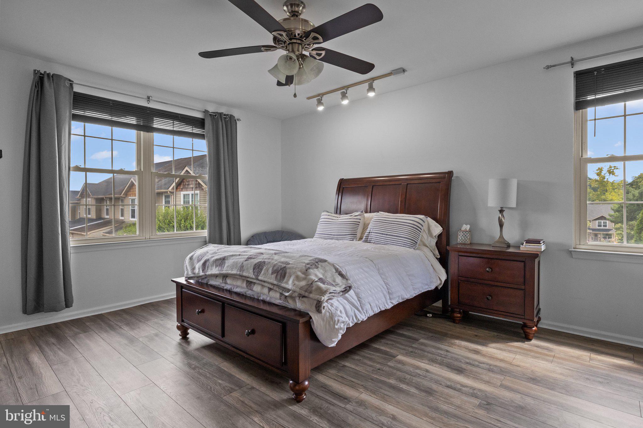 100 ACRE WOODS - Residential