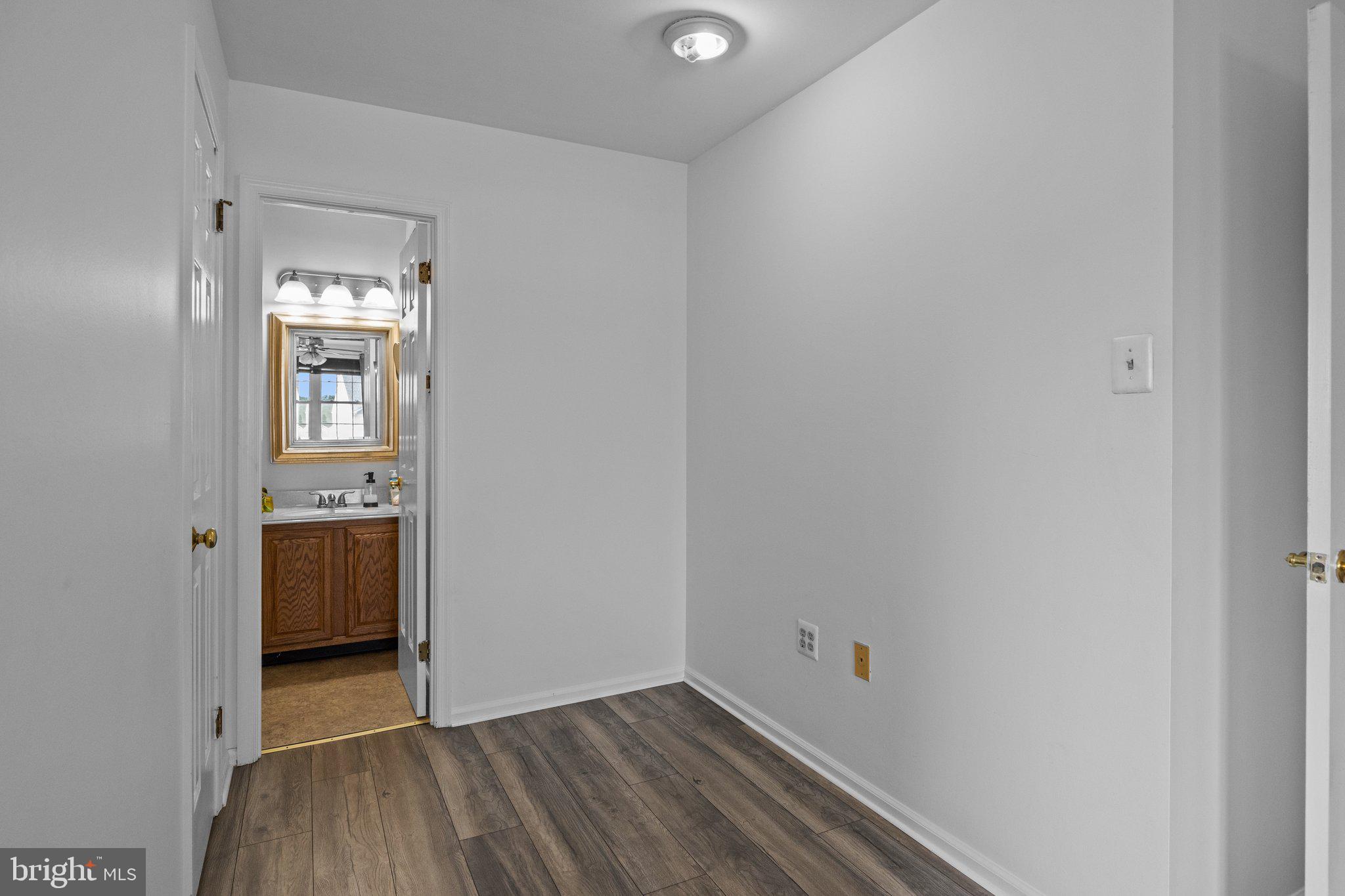 100 ACRE WOODS - Residential