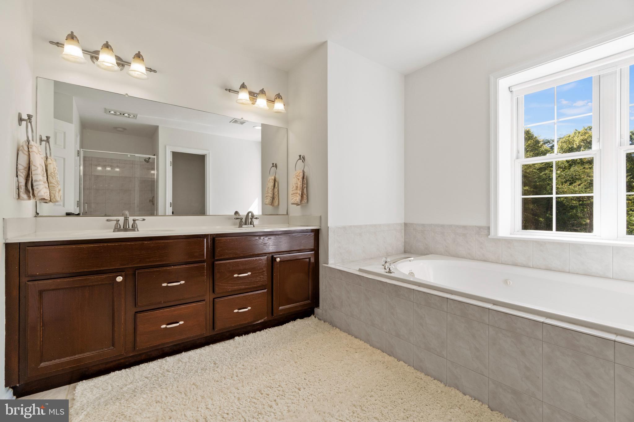 ANDERSON ESTATES - Residential