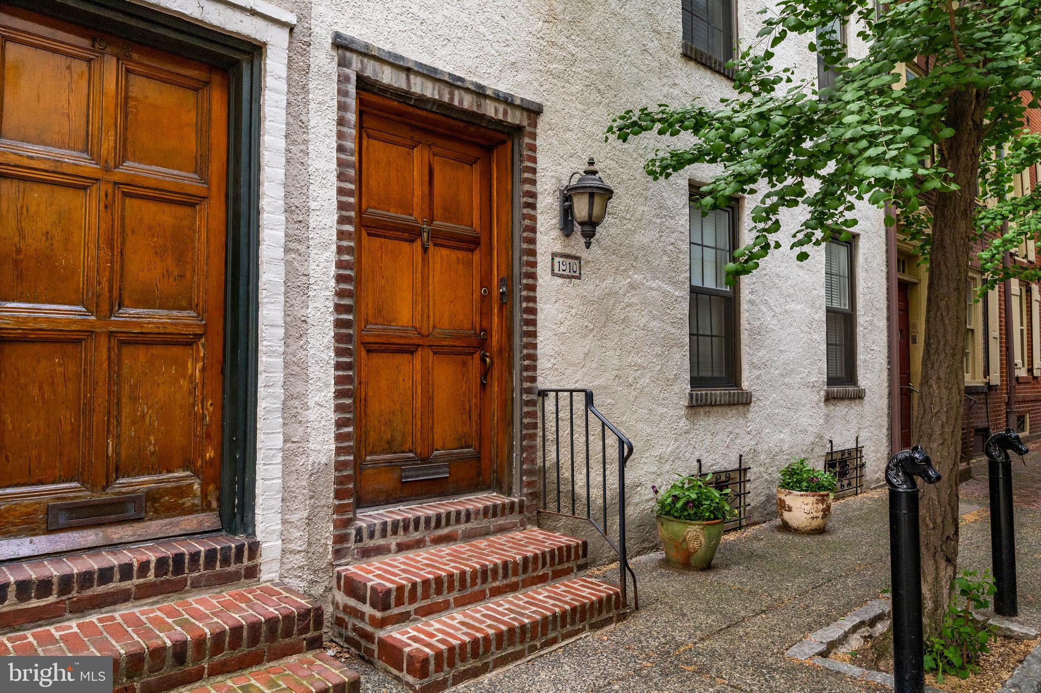 1910 PANAMA STREET