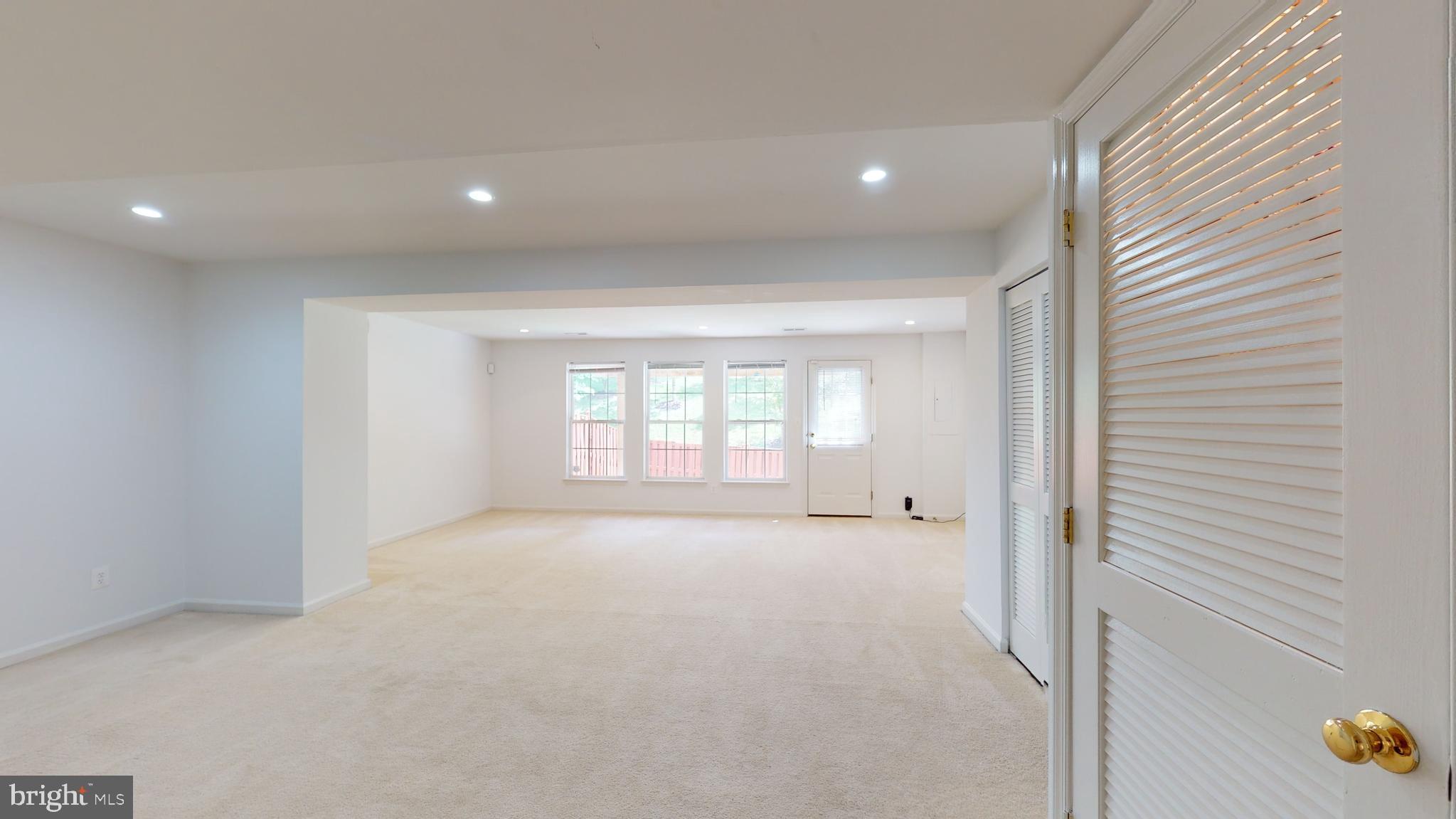 LORTON STATION SOUTH - Residential