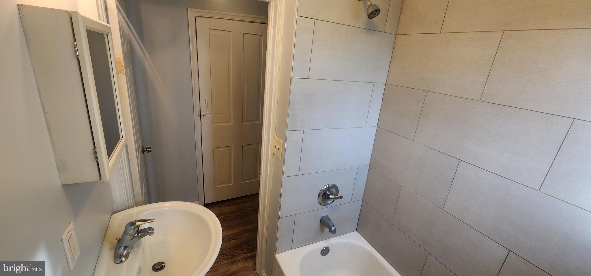 CHESTER CITY - Residential Lease