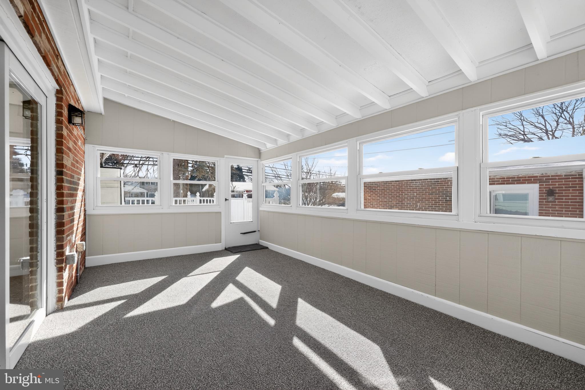 BEATTY HILLS - Residential