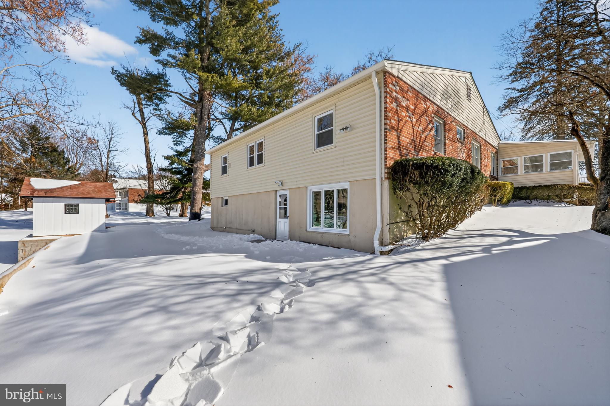 BEATTY HILLS - Residential