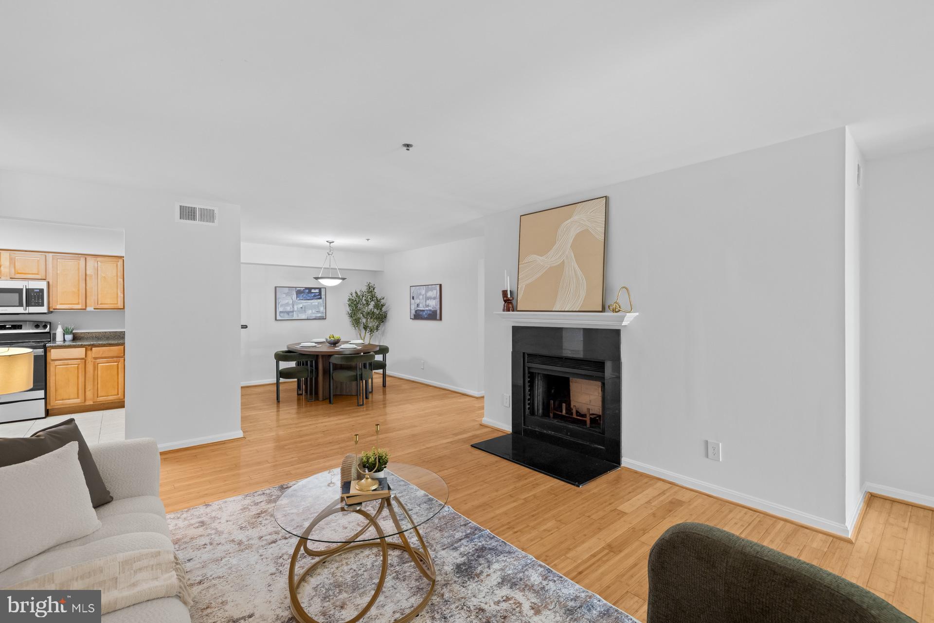 FOUR WINDS AT OAKTON - Residential