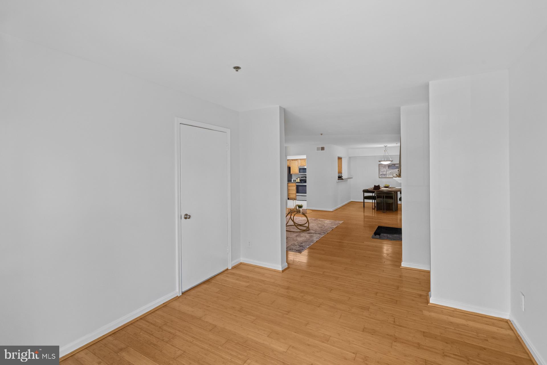 FOUR WINDS AT OAKTON - Residential