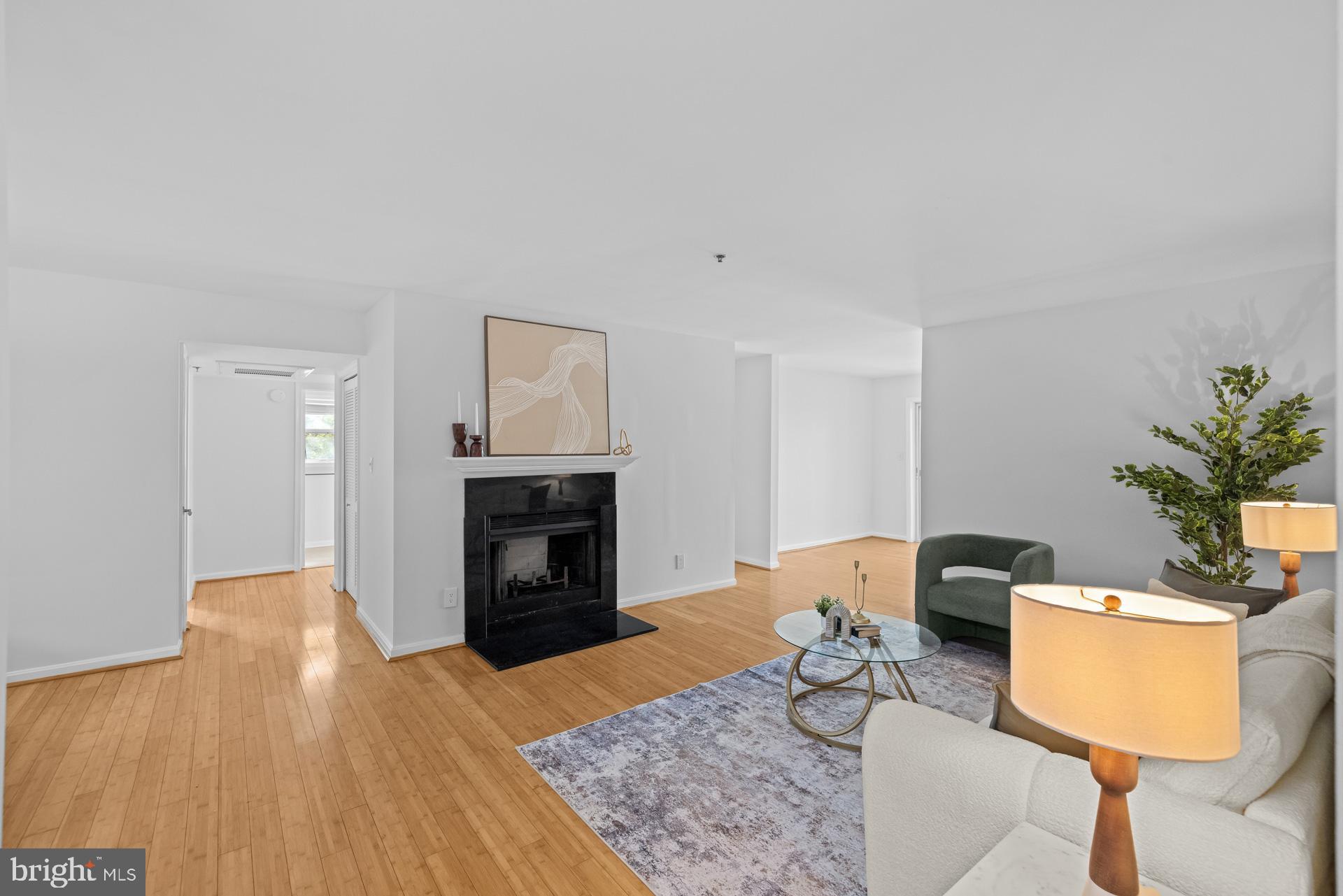 FOUR WINDS AT OAKTON - Residential