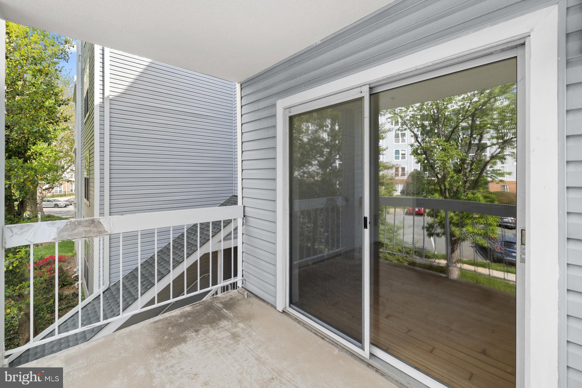 FOUR WINDS AT OAKTON - Residential