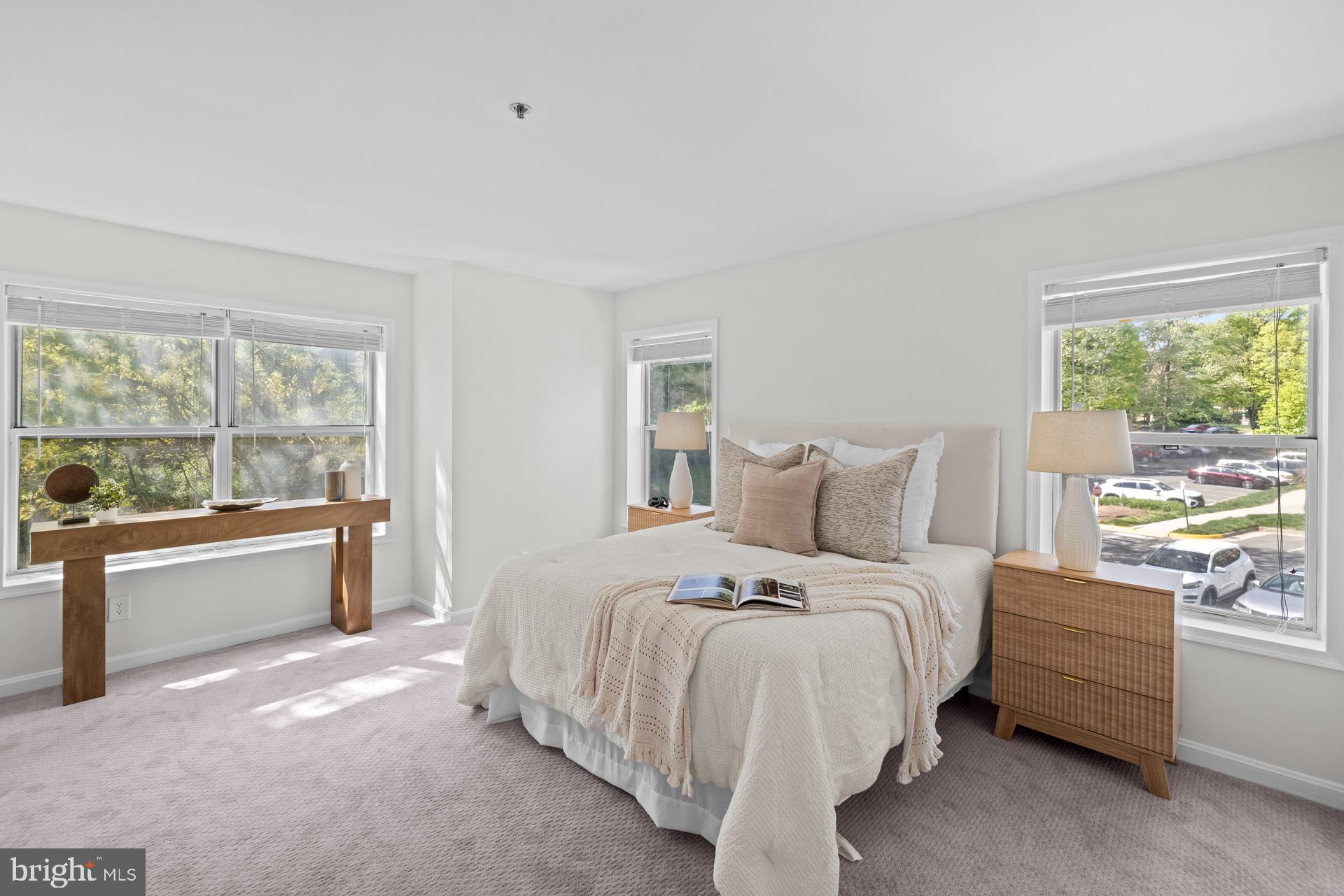 FOUR WINDS AT OAKTON - Residential