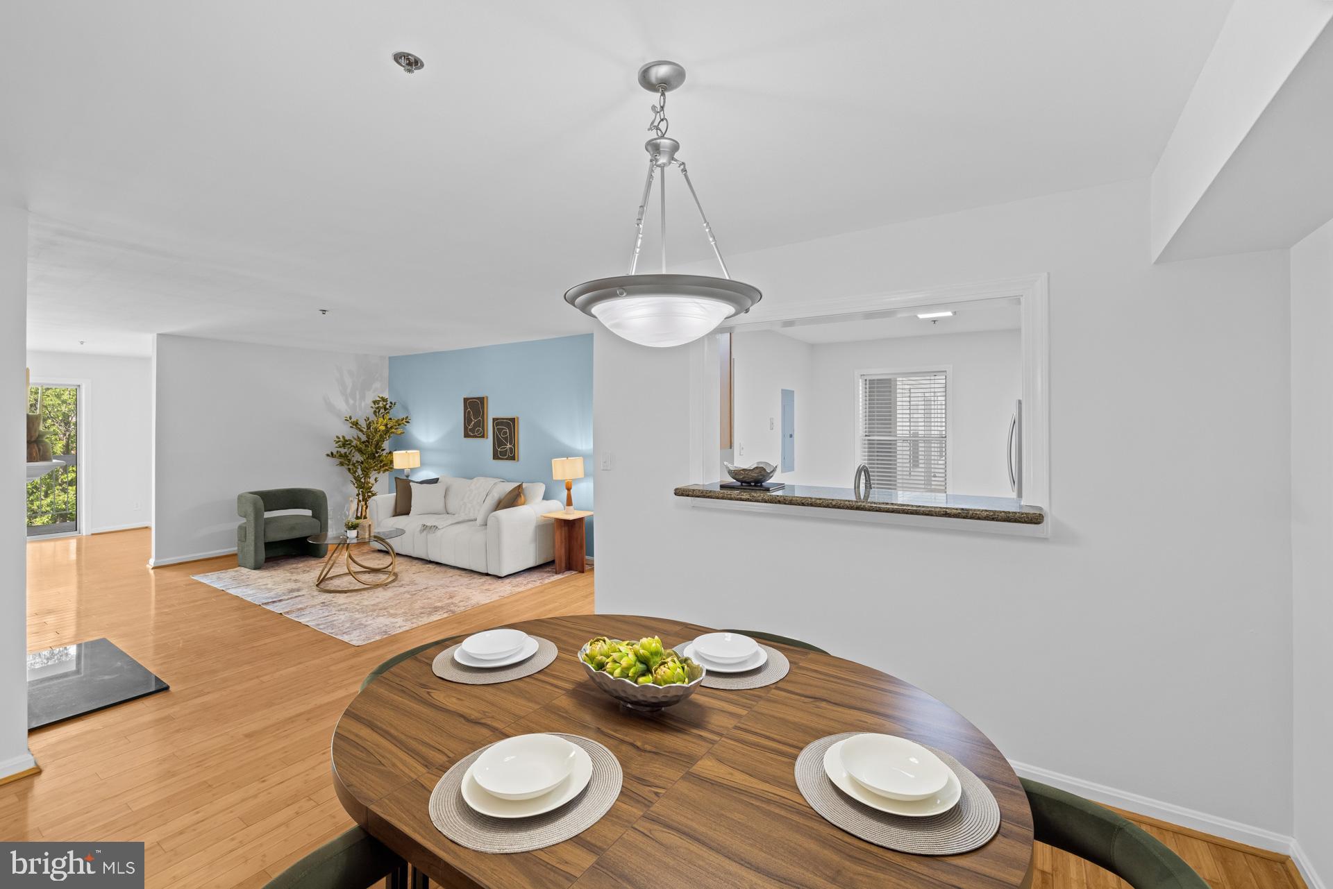 FOUR WINDS AT OAKTON - Residential