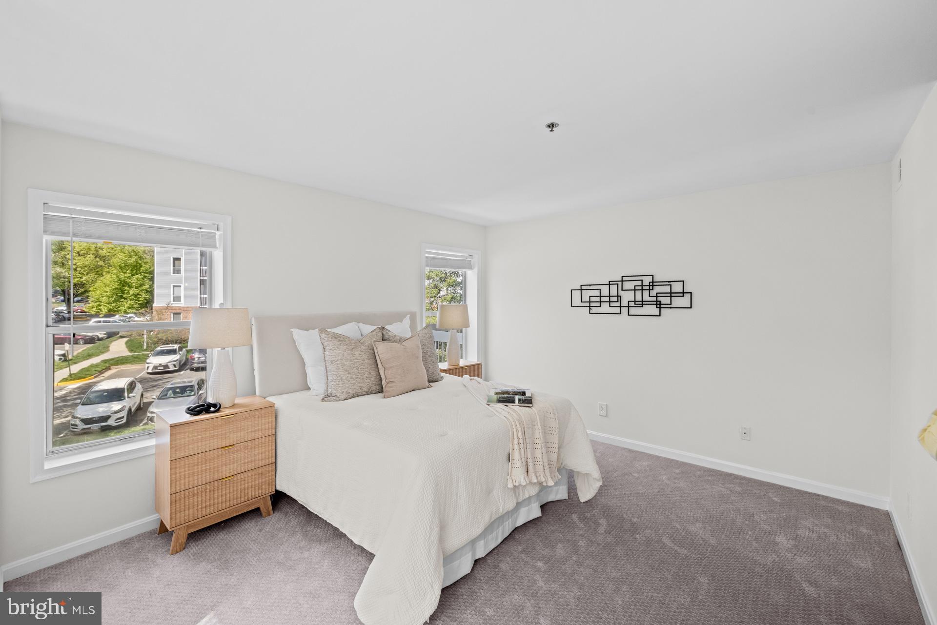 FOUR WINDS AT OAKTON - Residential