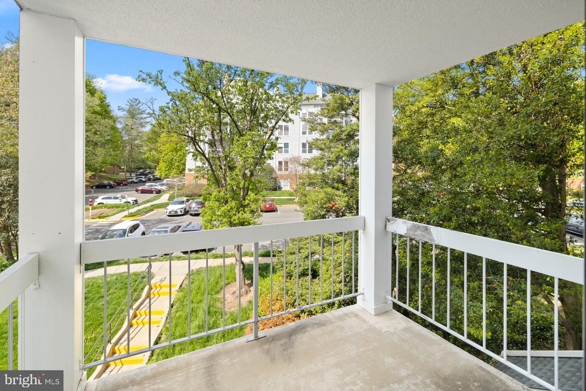 FOUR WINDS AT OAKTON - Residential