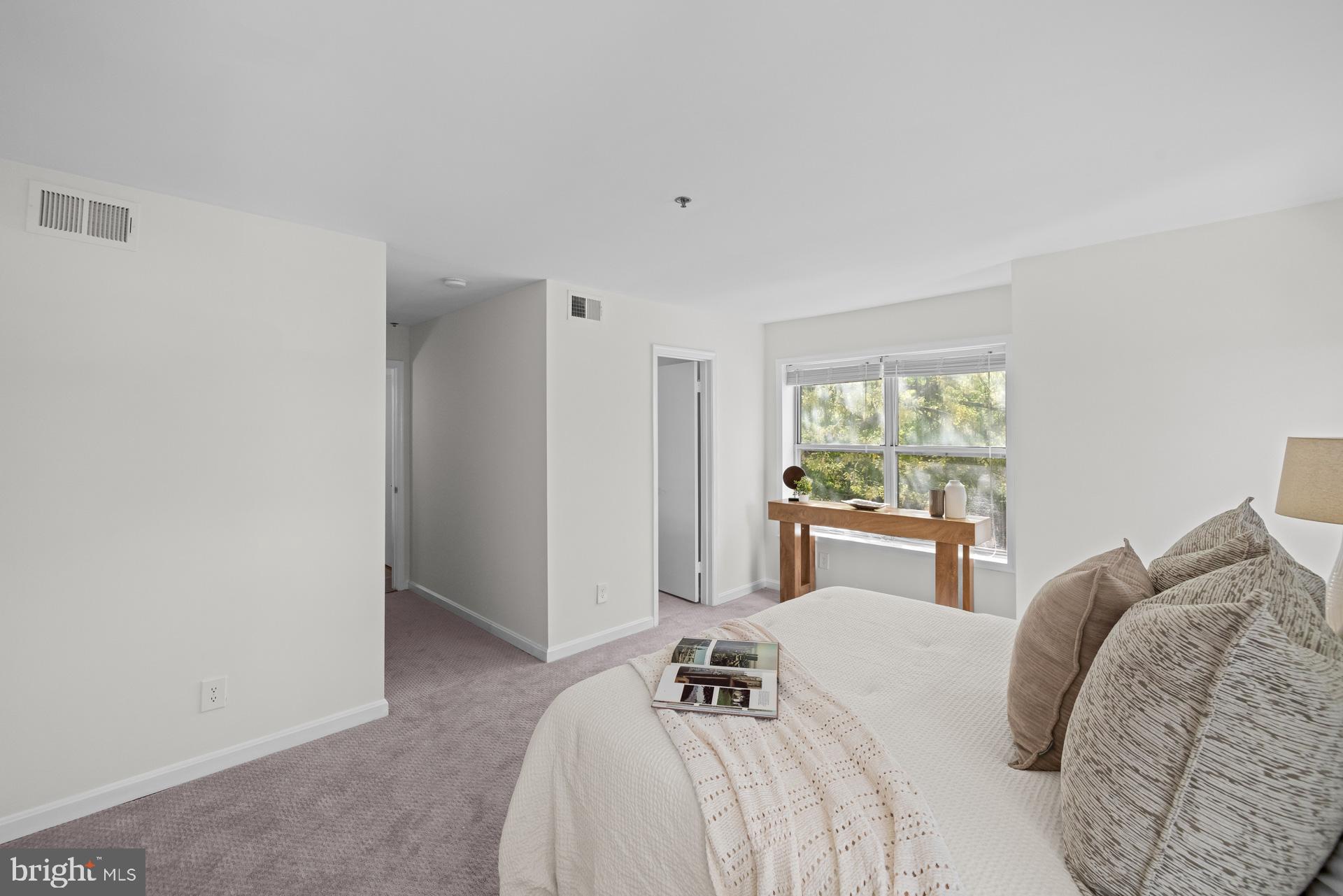 FOUR WINDS AT OAKTON - Residential