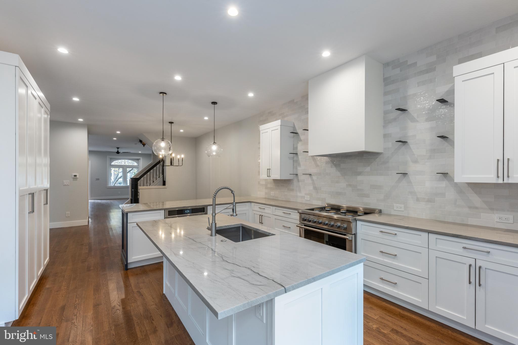 SPRUCE HILL - Residential