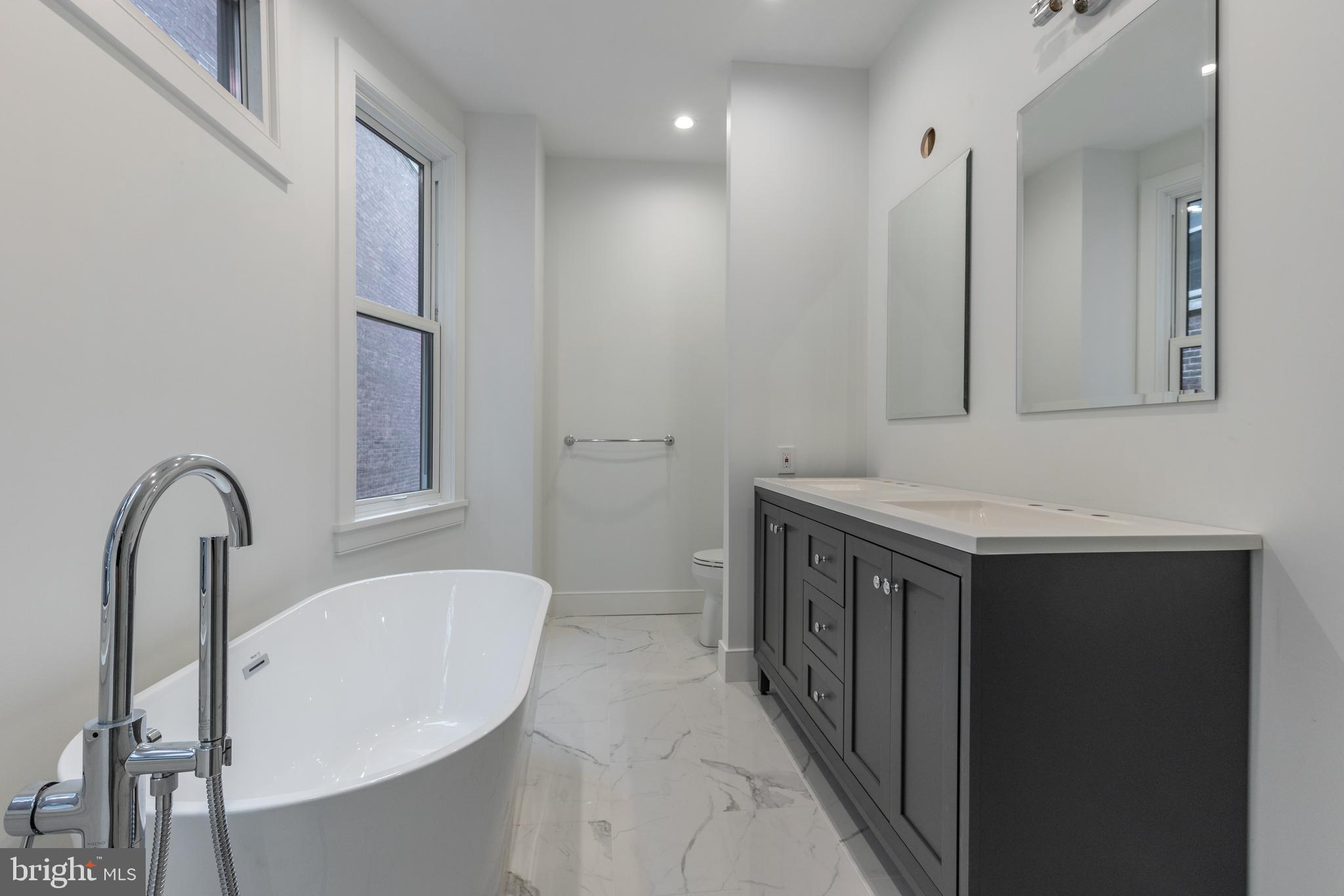 SPRUCE HILL - Residential