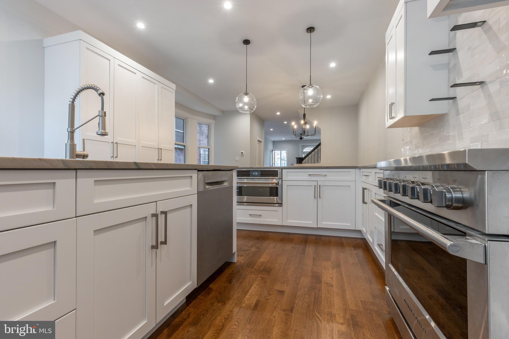 SPRUCE HILL - Residential