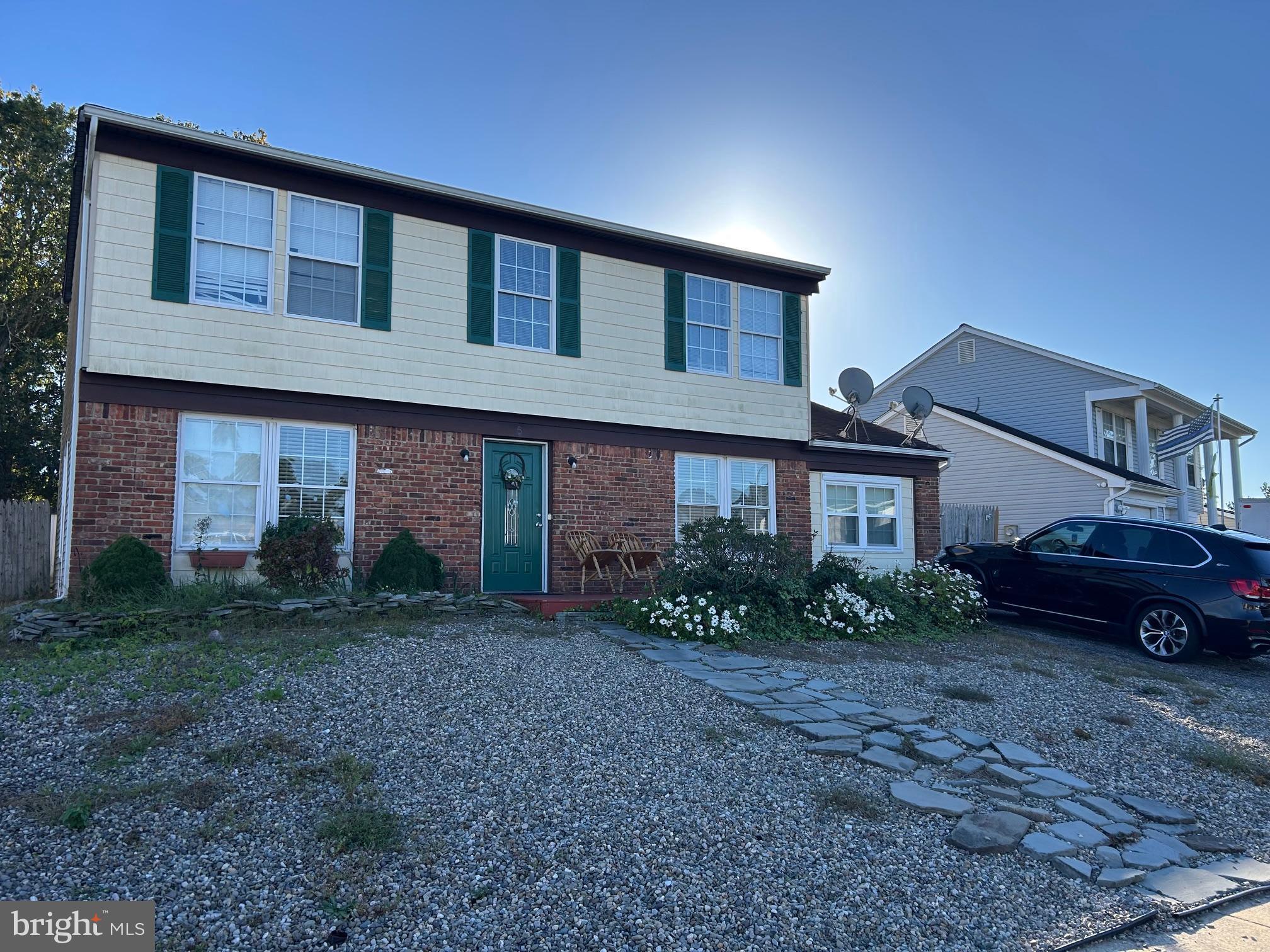 5 COMPASS LANE