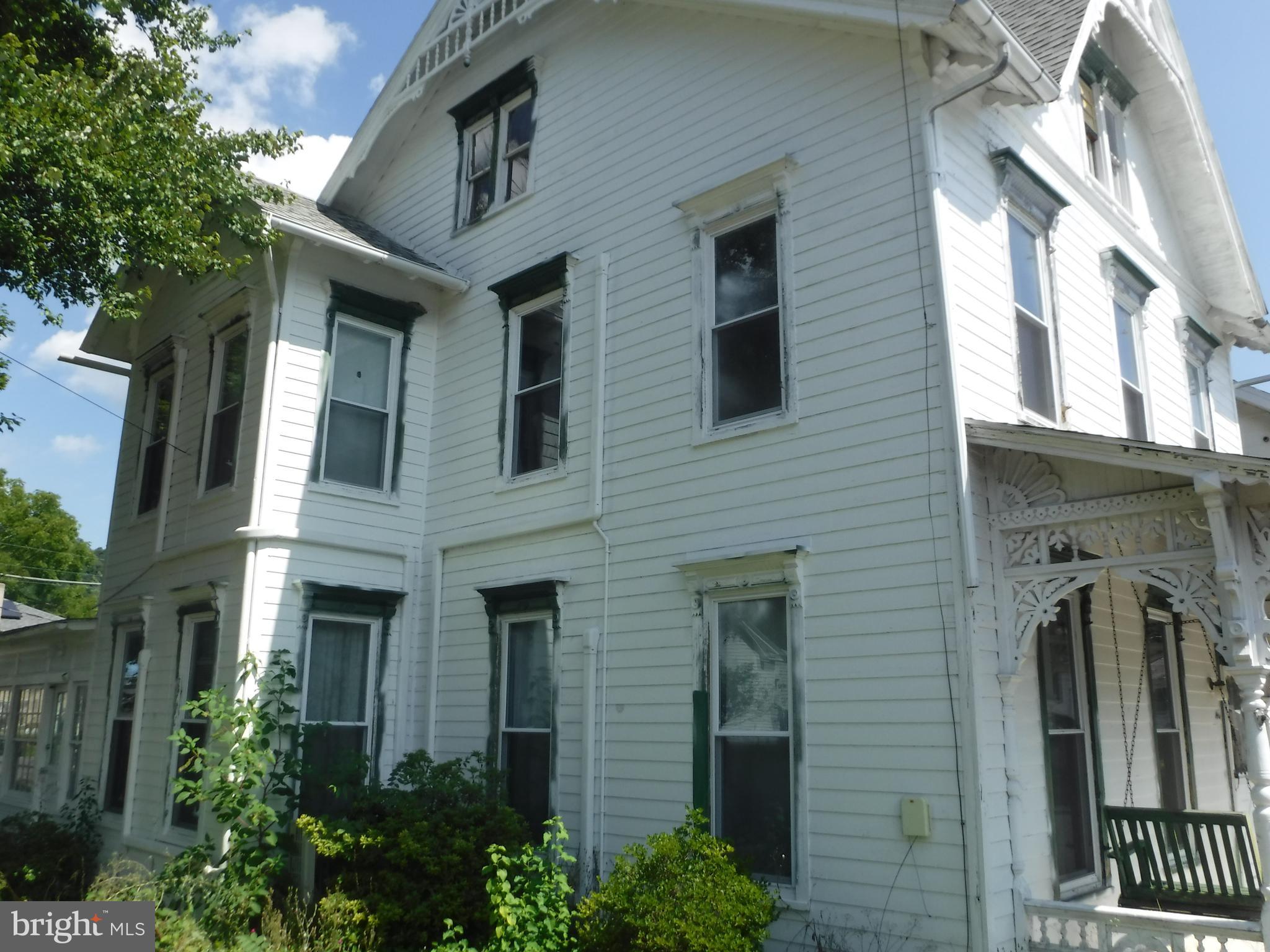 140 W MCCLURE STREET