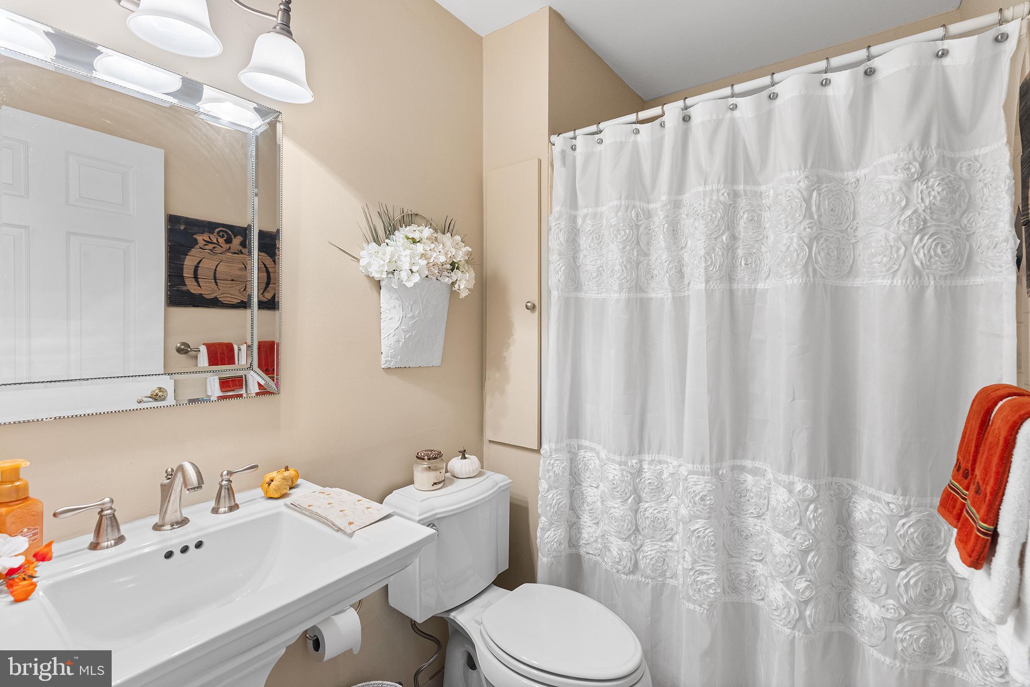 CROWN POINTE - Residential